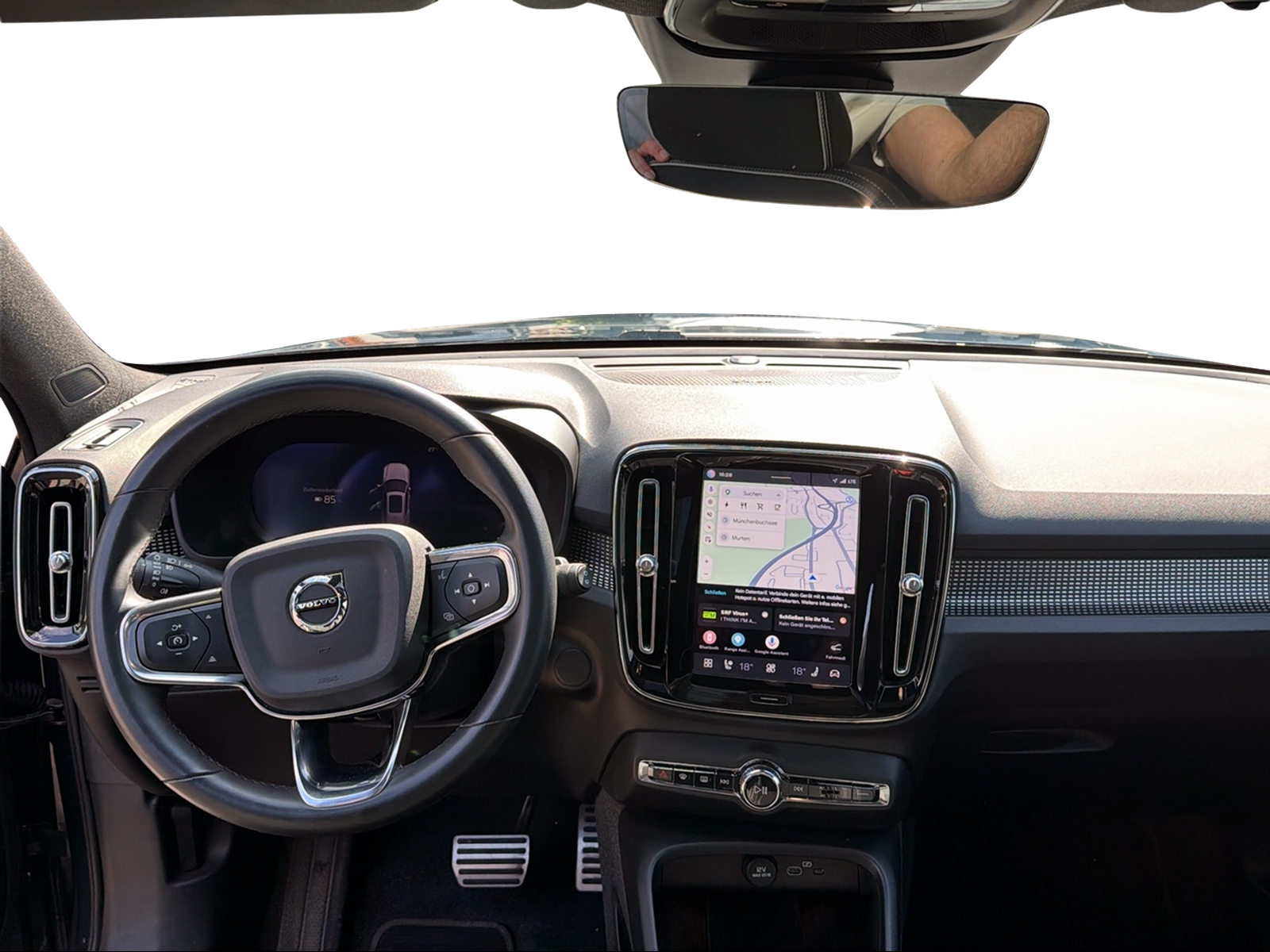 VOLVO XC40 P8 Twin Pro AWD-image-10
