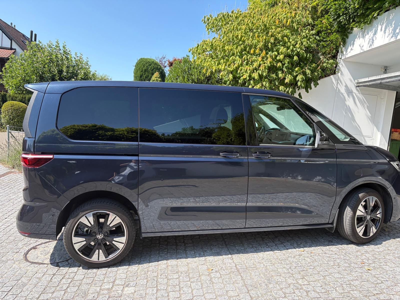 VW Multivan 1.4 eHybrid Life DSG-image-2