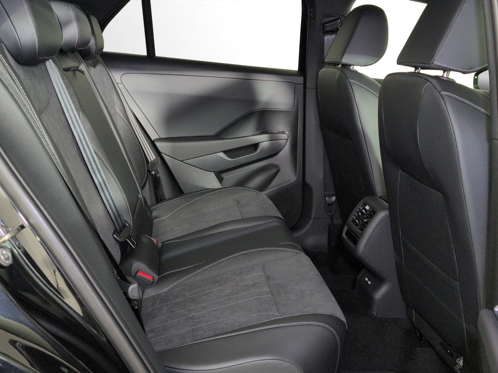 VW T-Roc 1.5 eTSI mHEV Style DSG-image-8