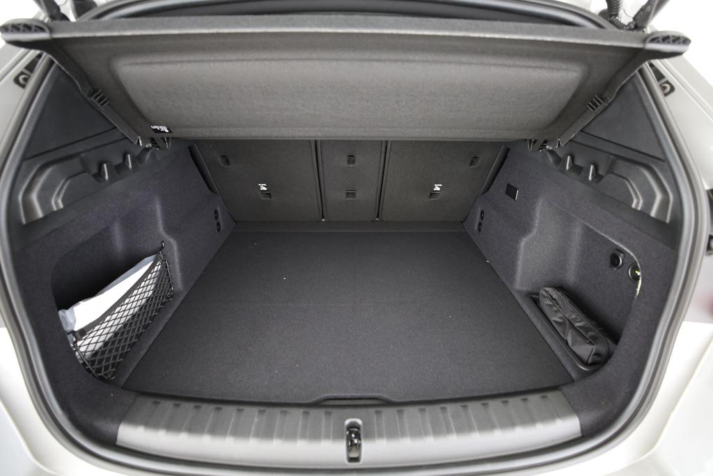 BMW X1 30e xDrive-image-5