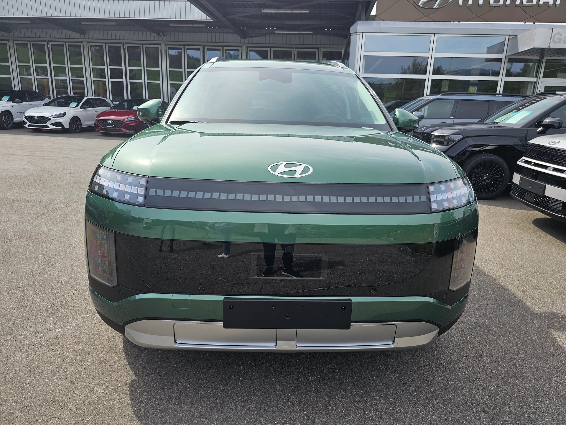HYUNDAI Ioniq 9 110kWh Amplia 4WD-image-1