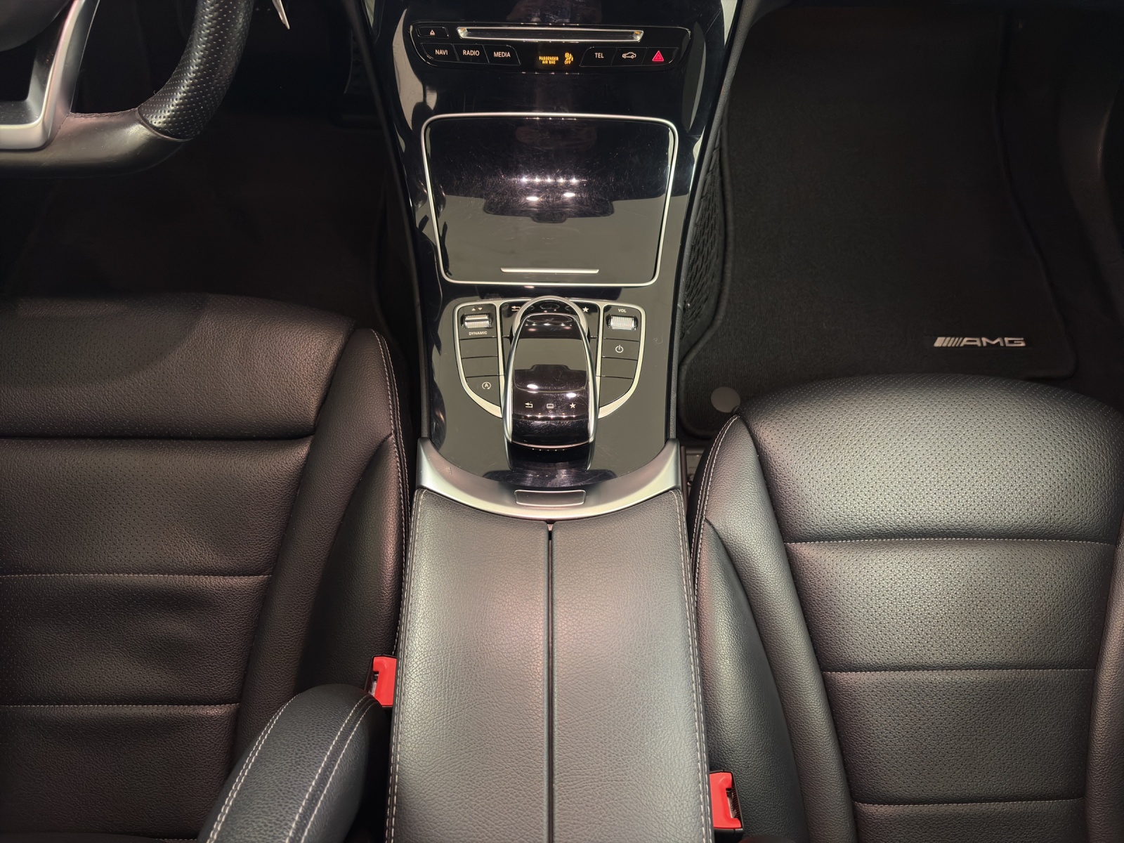 Image MERCEDES-BENZ C-400 C 400 AMG Line 4Matic