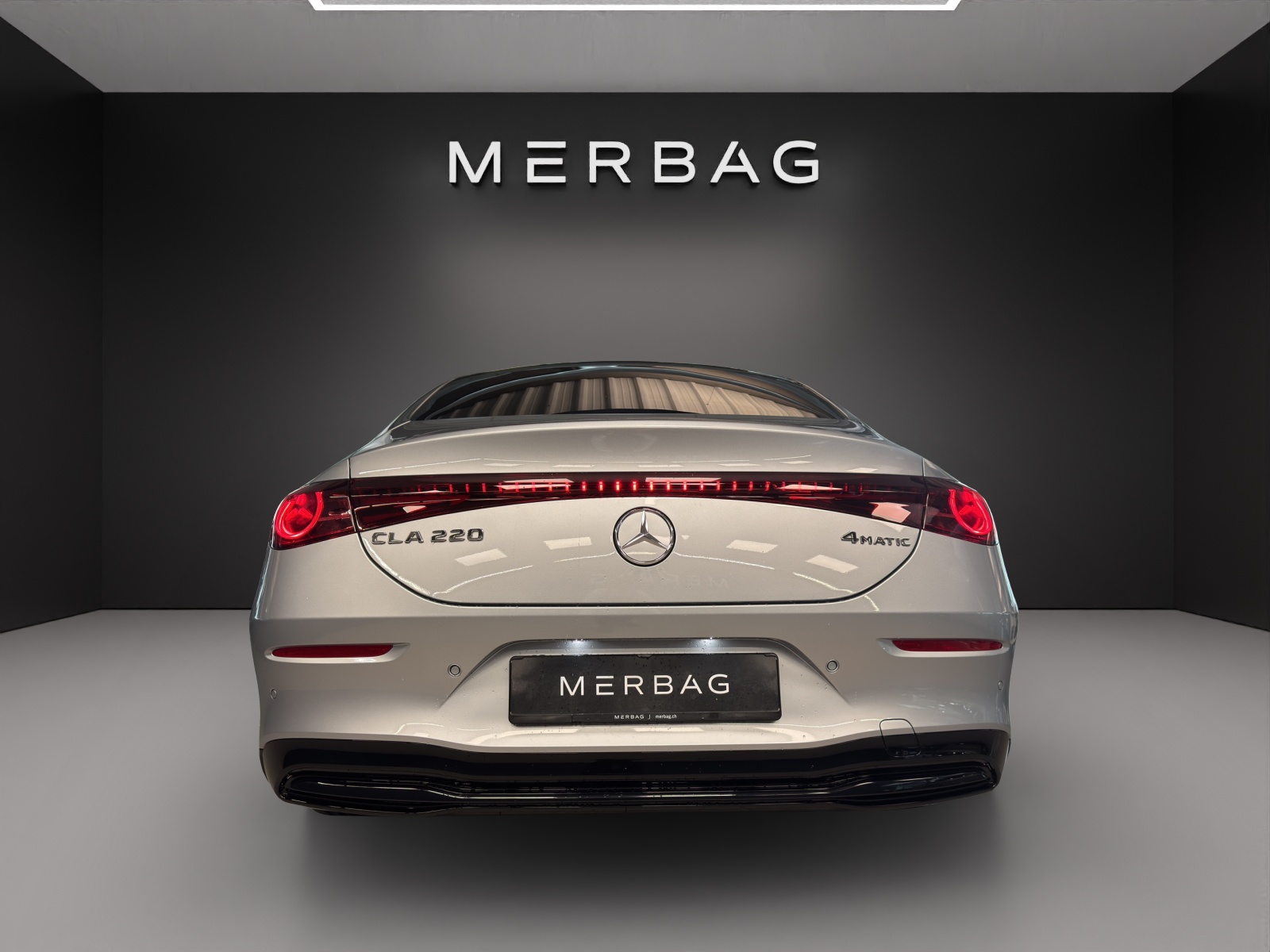 MERCEDES-BENZ CLA 220 4Matic 8G-DCT-image-4