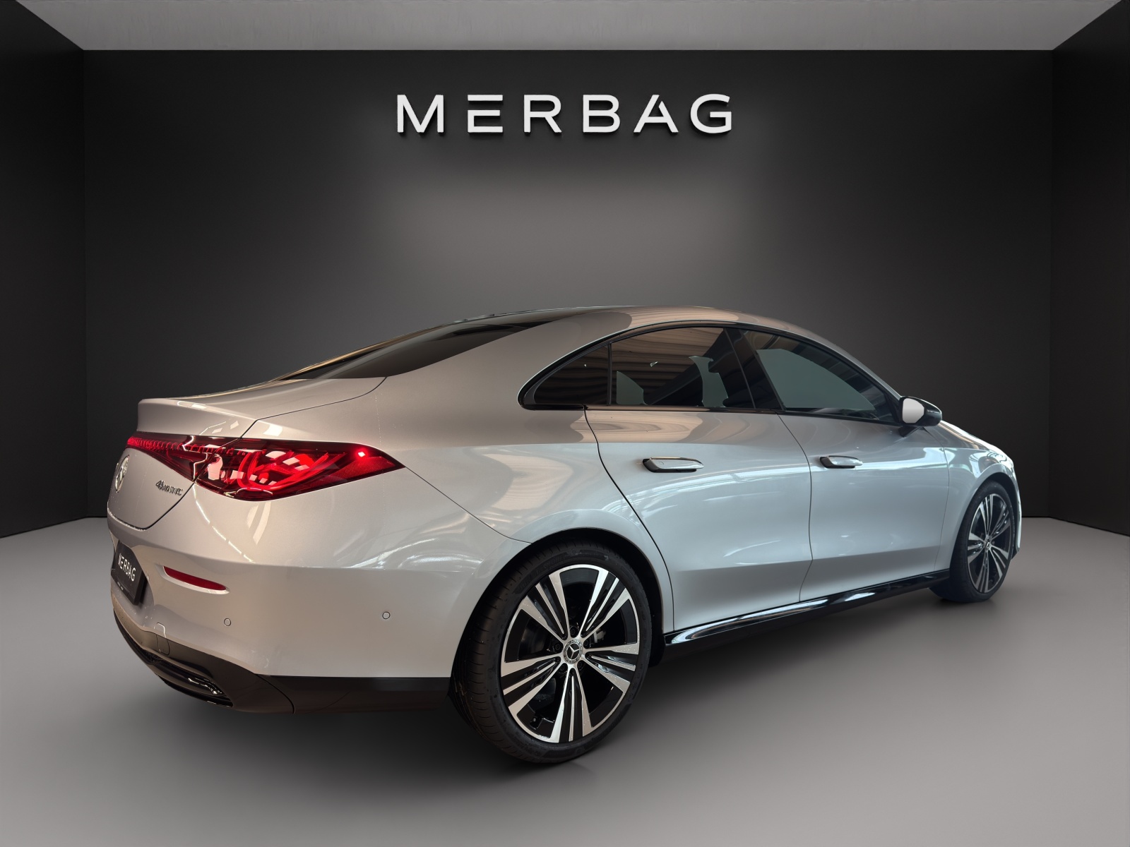 MERCEDES-BENZ CLA 220 4Matic 8G-DCT-image-5
