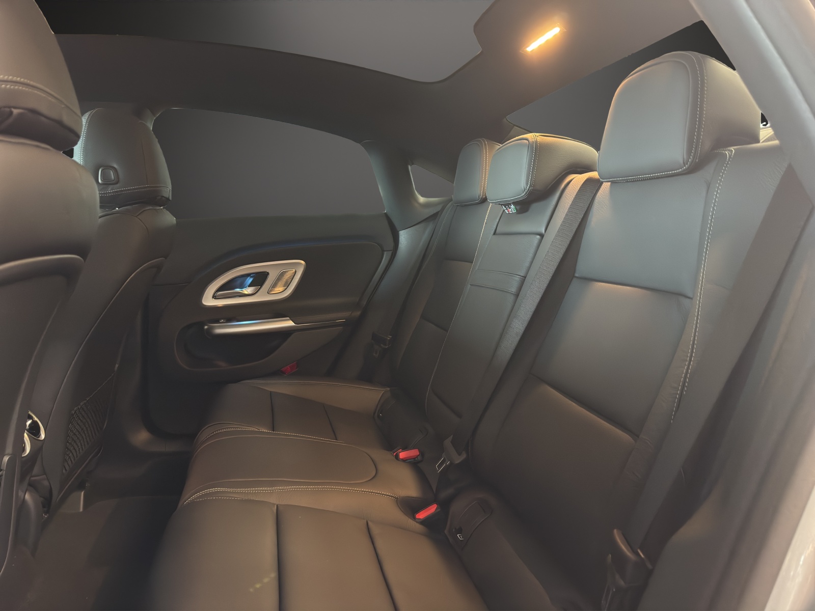 MERCEDES-BENZ CLA 220 4Matic 8G-DCT-image-11