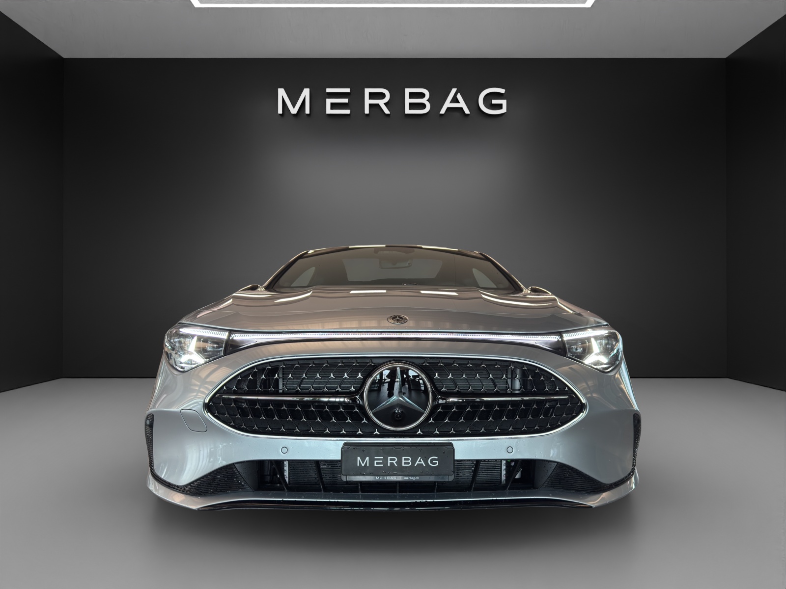 MERCEDES-BENZ CLA 220 4Matic 8G-DCT-image-2