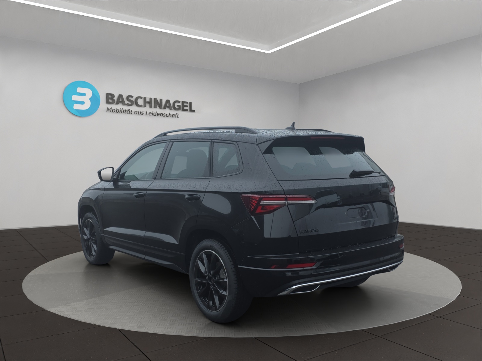 SKODA Karoq 2.0 TSI SportLine 4x4 DSG-image-2