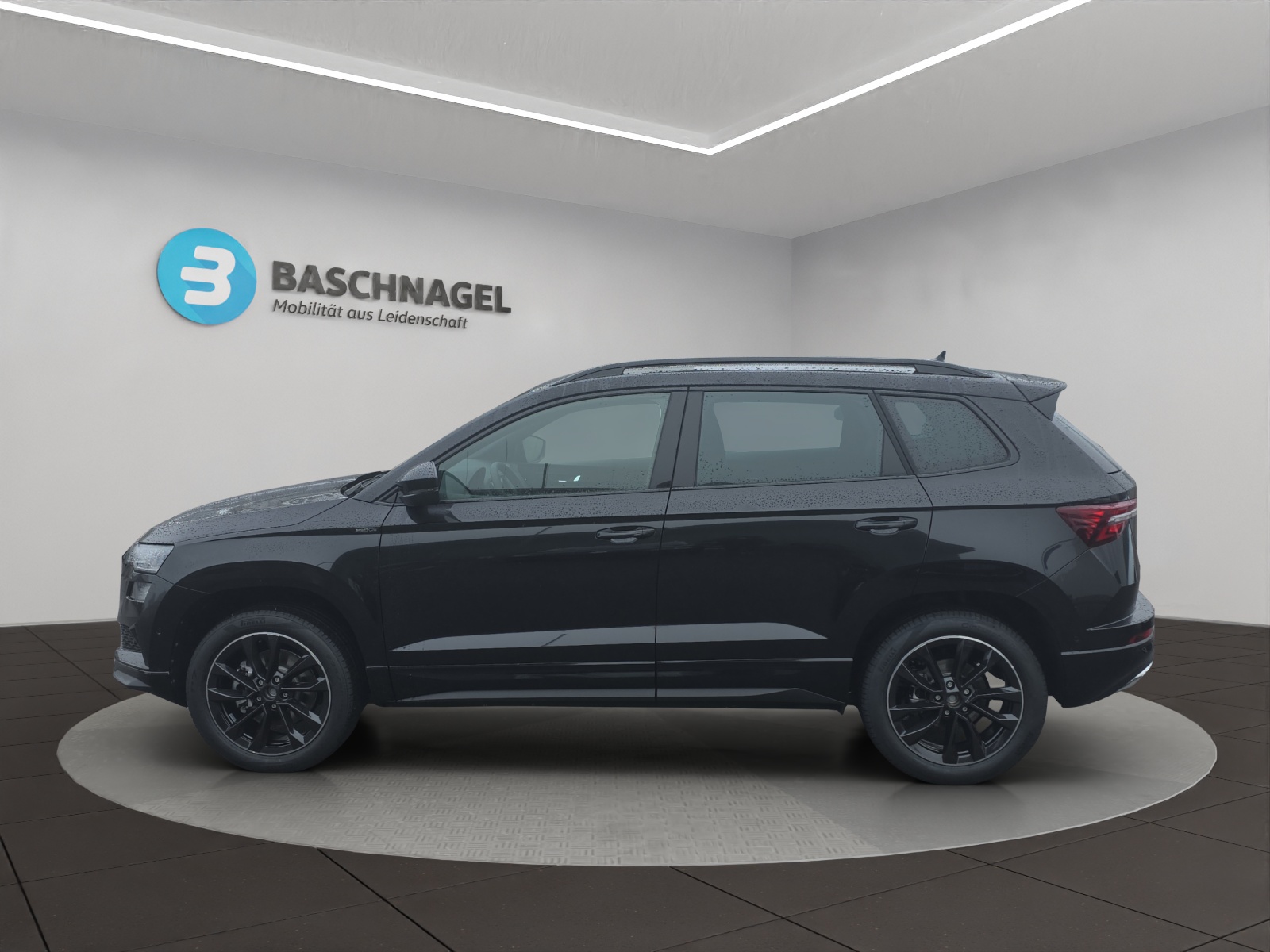 SKODA Karoq 2.0 TSI SportLine 4x4 DSG-image-1