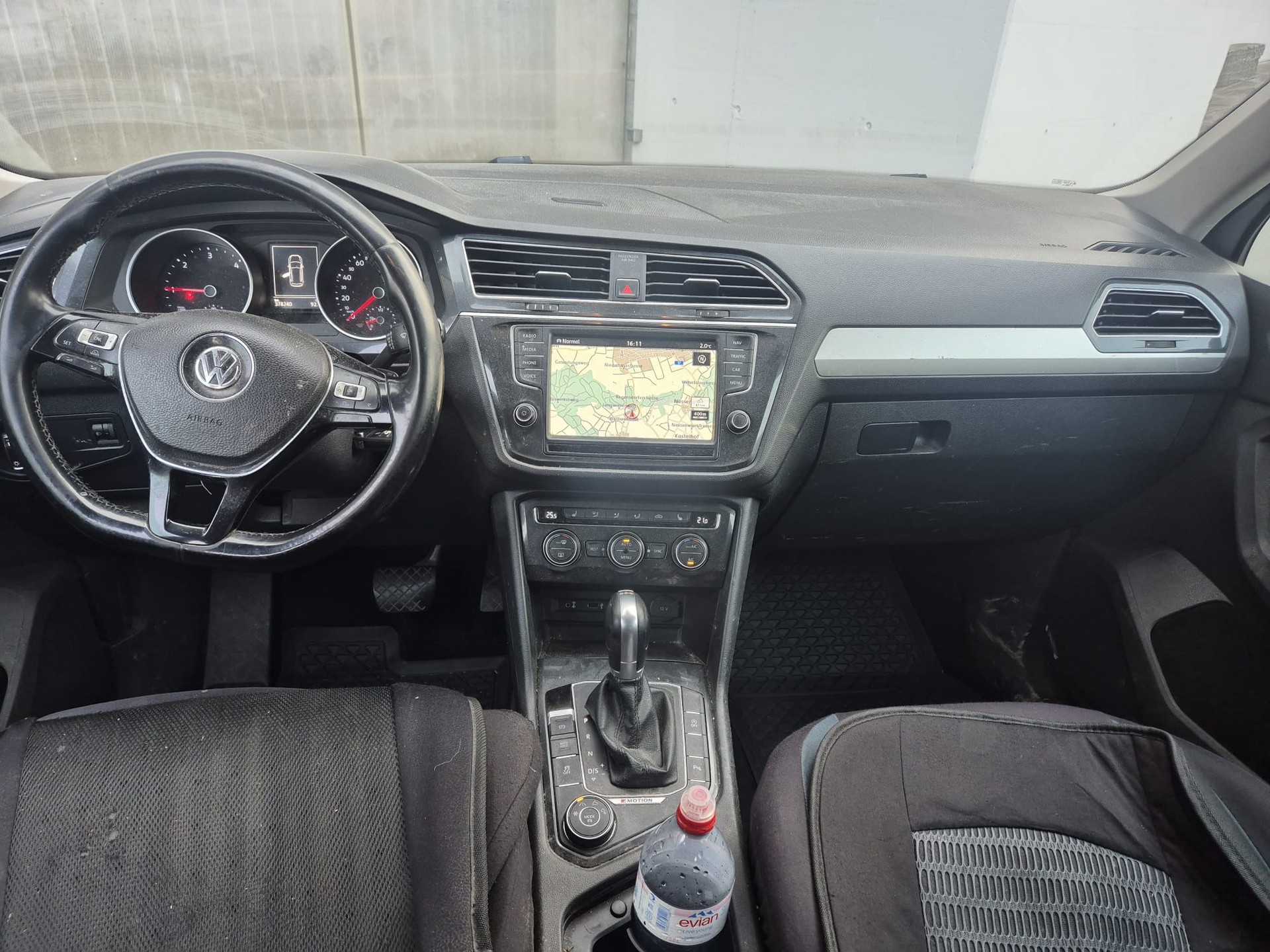 VW Tiguan 2.0 TDI SCR Sound 4Motion DSG-image-8
