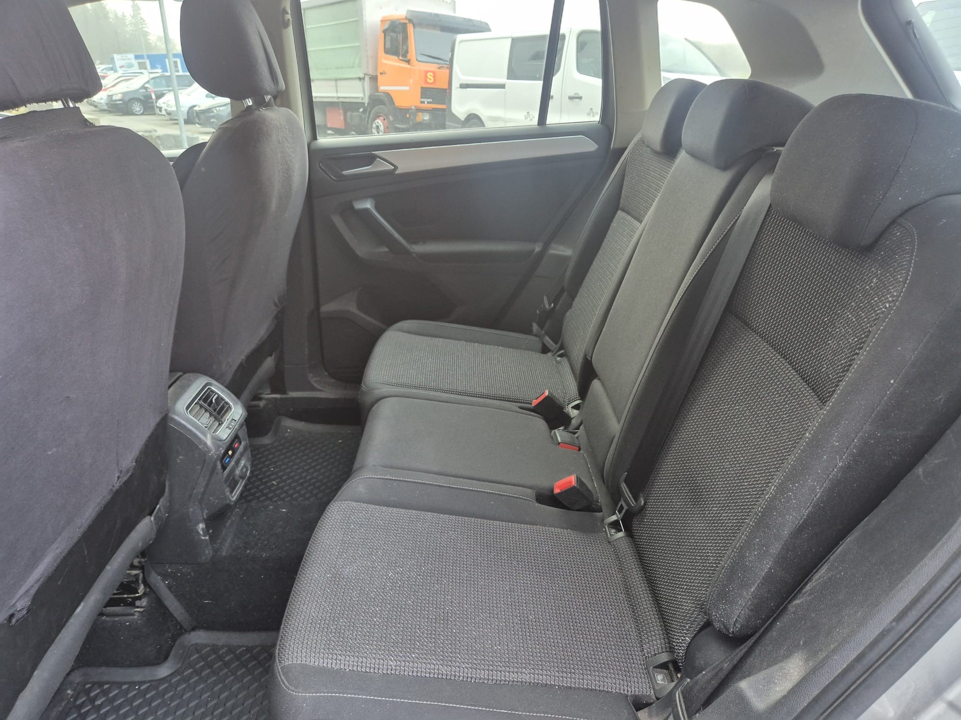 VW Tiguan 2.0 TDI SCR Sound 4Motion DSG-image-11