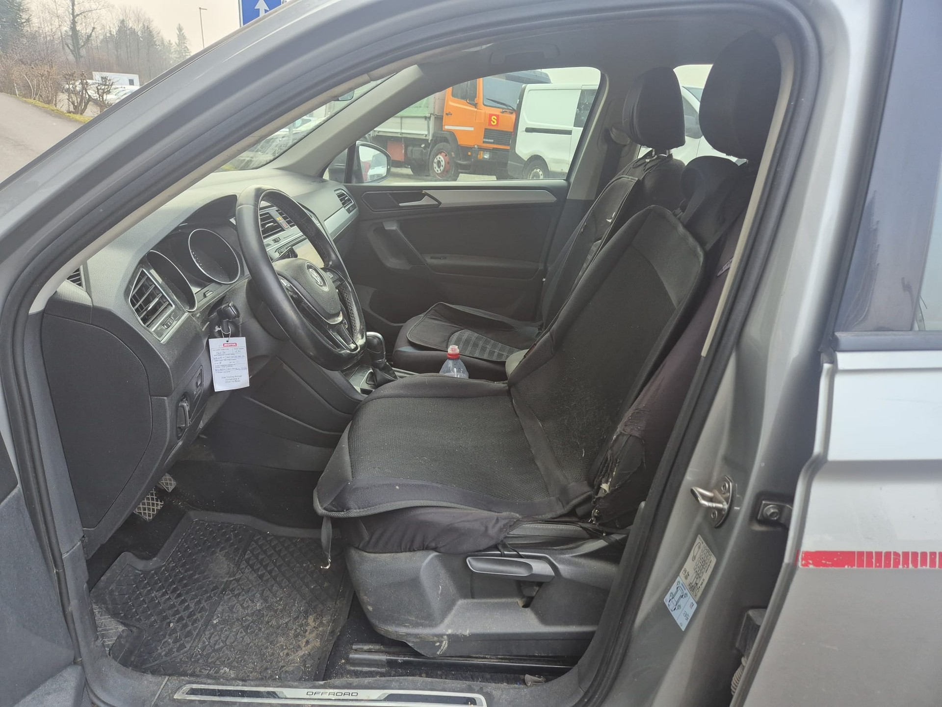 VW Tiguan 2.0 TDI SCR Sound 4Motion DSG-image-9