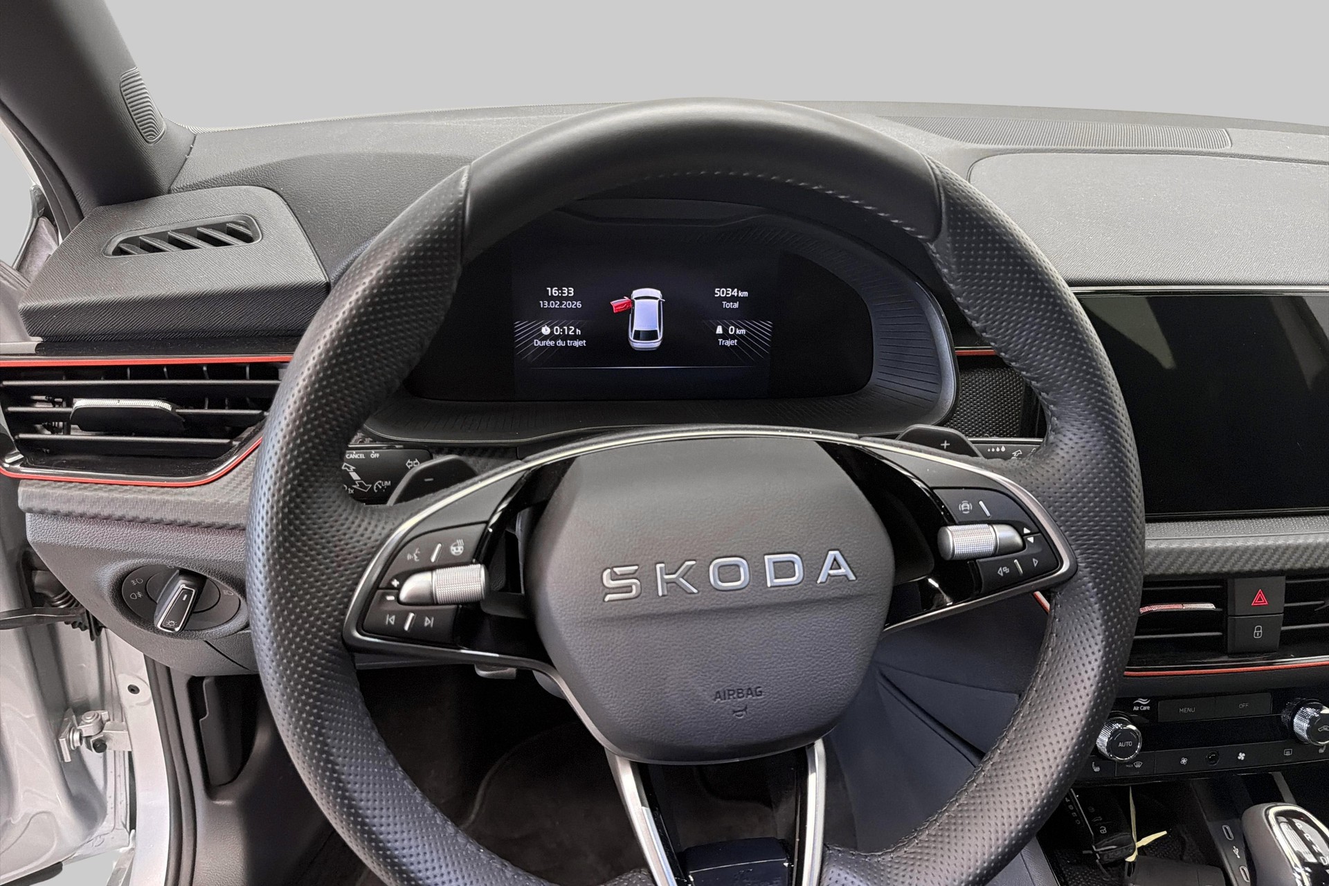 SKODA Scala 1.0 TSI Monte Carlo DSG-image-9