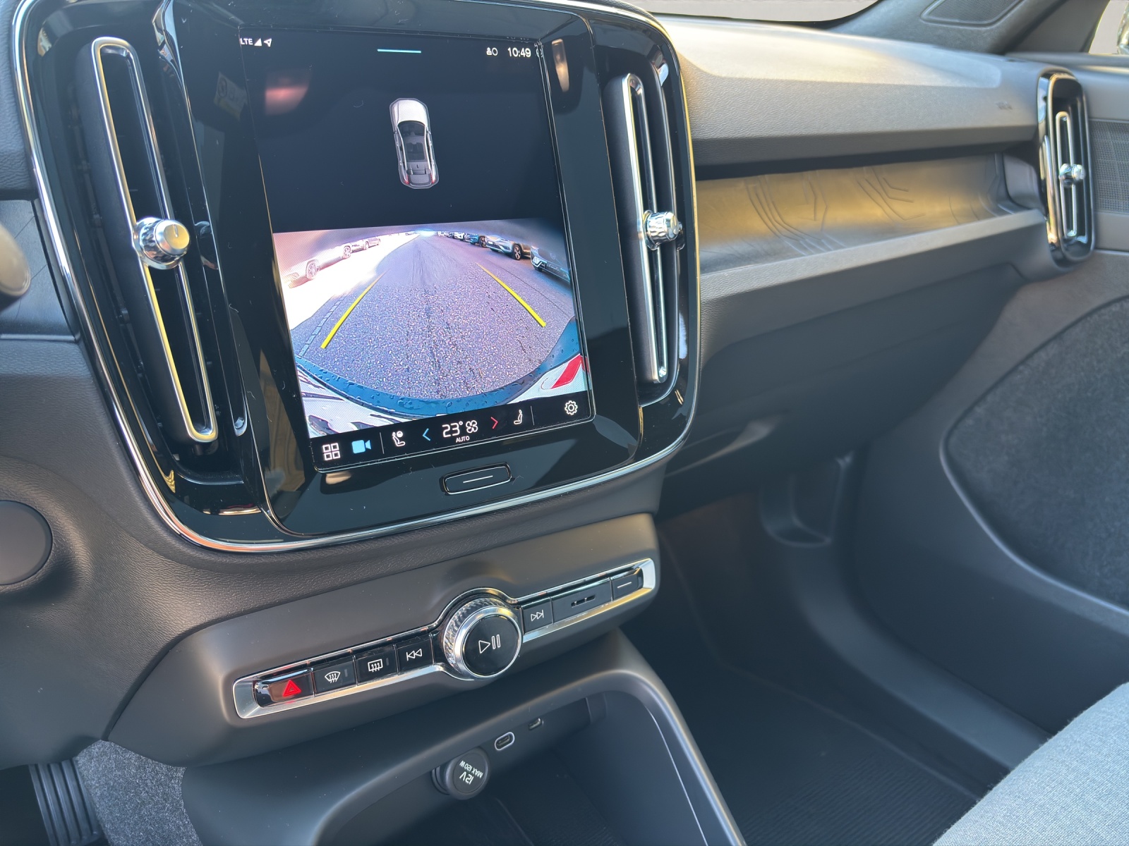 VOLVO C40 P8 Twin Recharge Plus AWD-image-10