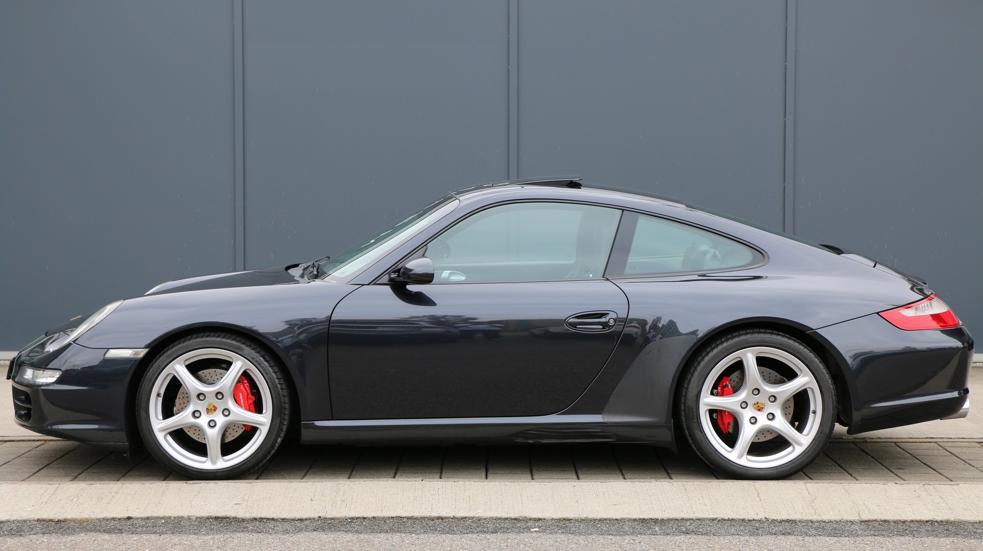 PORSCHE 911 Carrera S-image-5