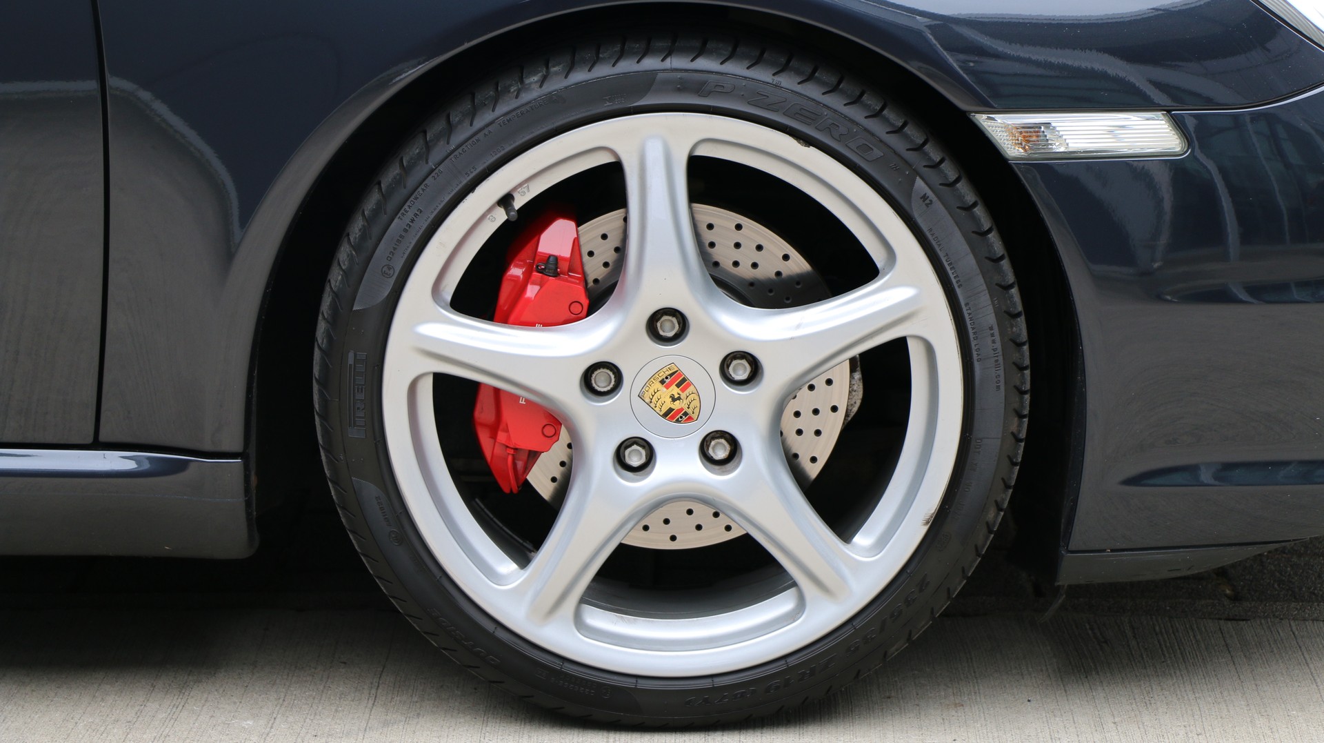 PORSCHE 911 Carrera S-image-21