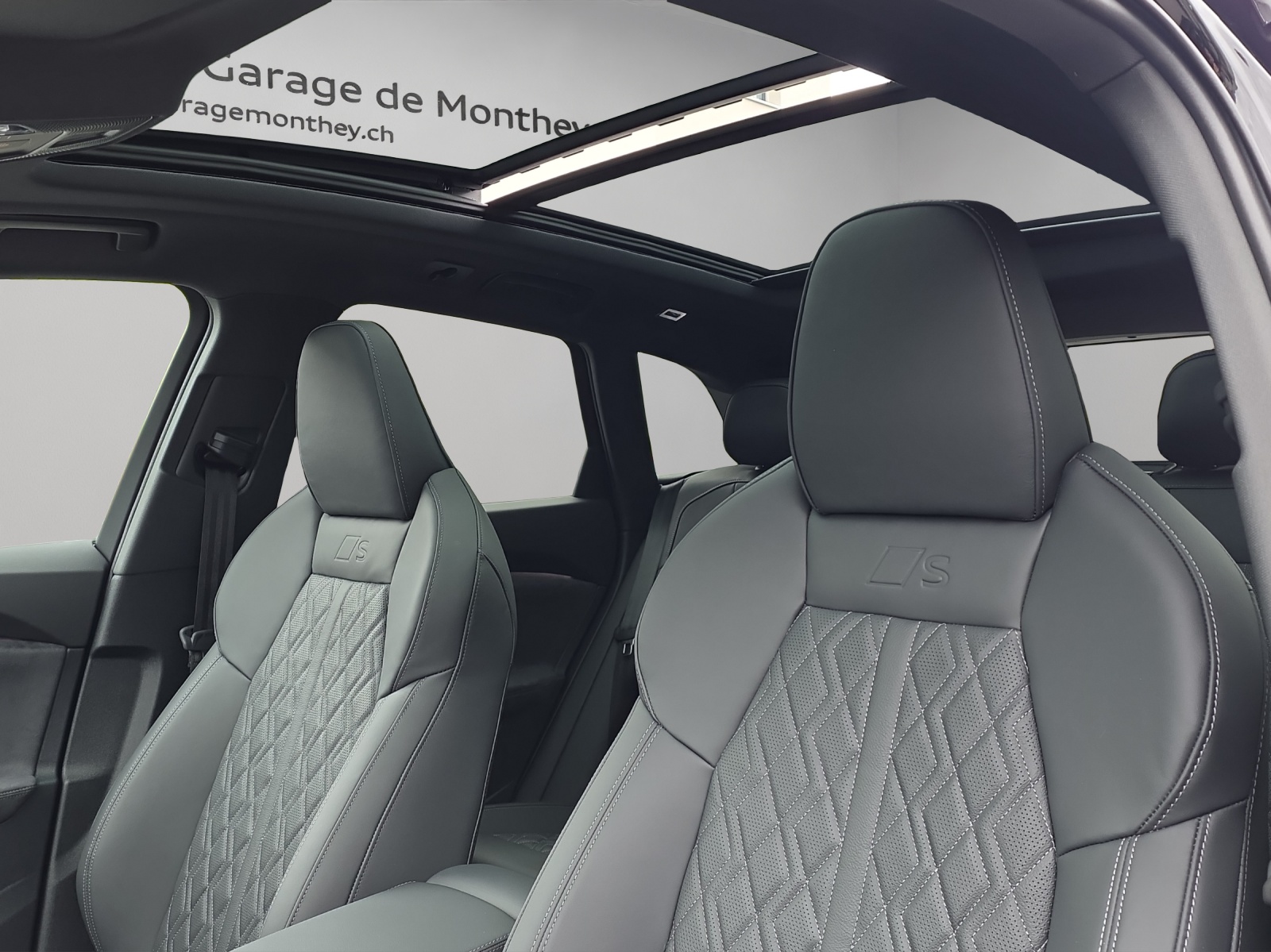 AUDI SQ5 TFSI quattro S-tronic-image-5