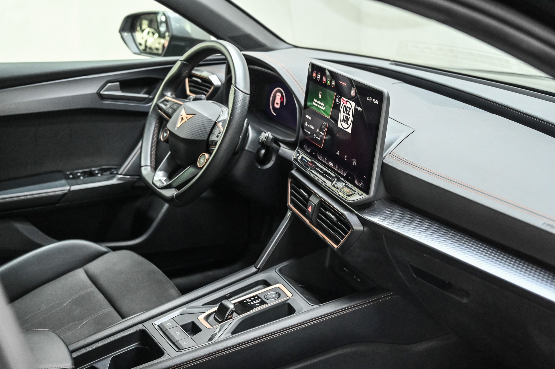 CUPRA Leon 2.0 TDI DSG-image-16