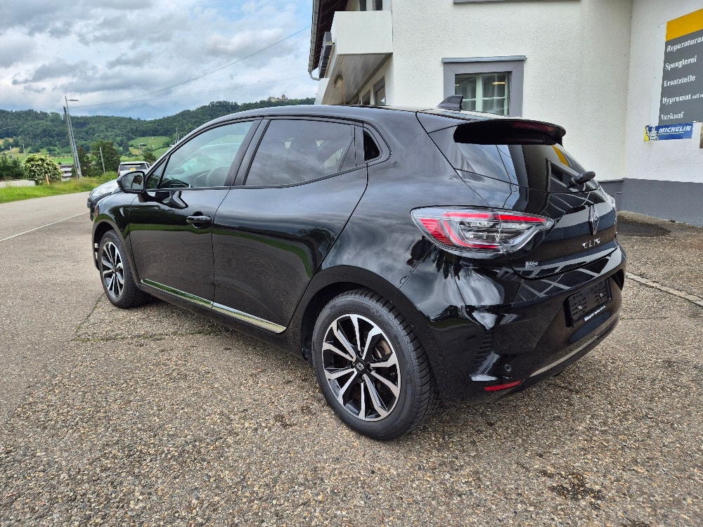 RENAULT Clio 1.6 E-Tech Techno-image-1