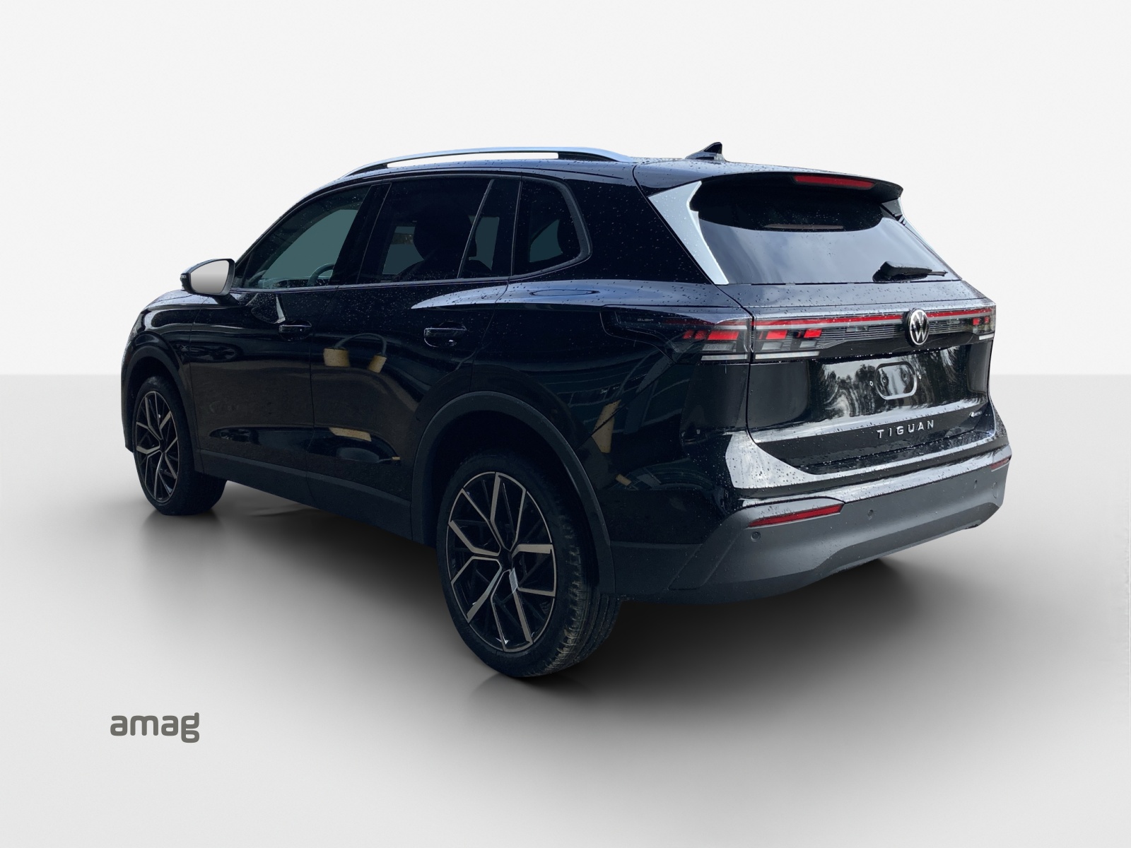 VW Tiguan 2.0 TSI DSG Life 4Motion-showroom-element-2
