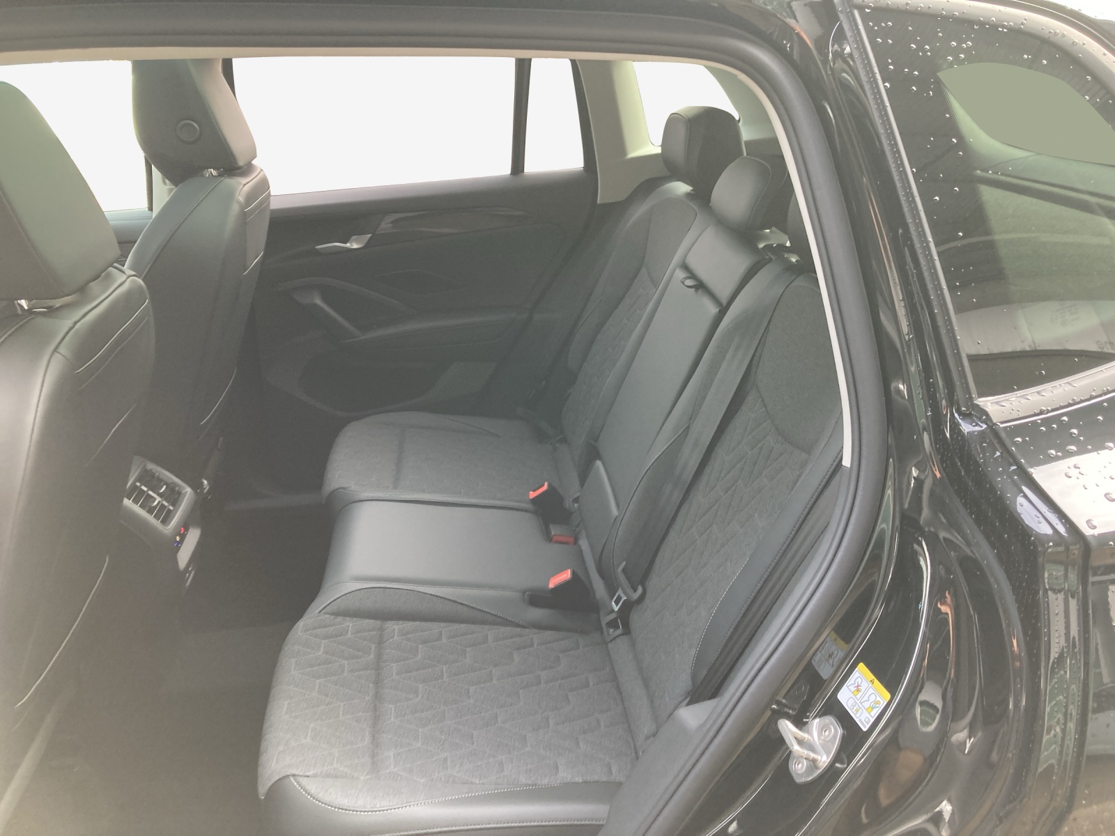 VW Tiguan 2.0 TSI DSG Life 4Motion-image-11