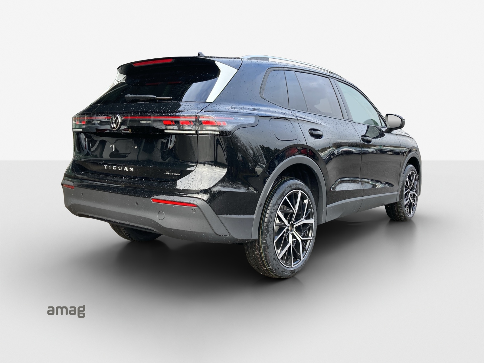 VW Tiguan 2.0 TSI DSG Life 4Motion-image-4