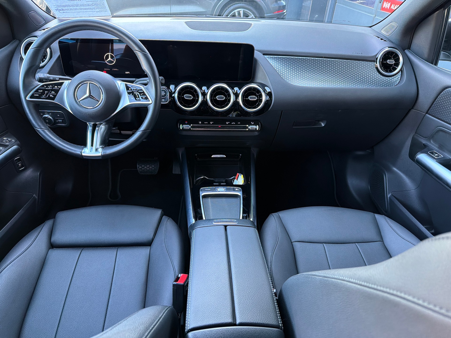 MERCEDES-BENZ B 180 7G-DCT-image-10