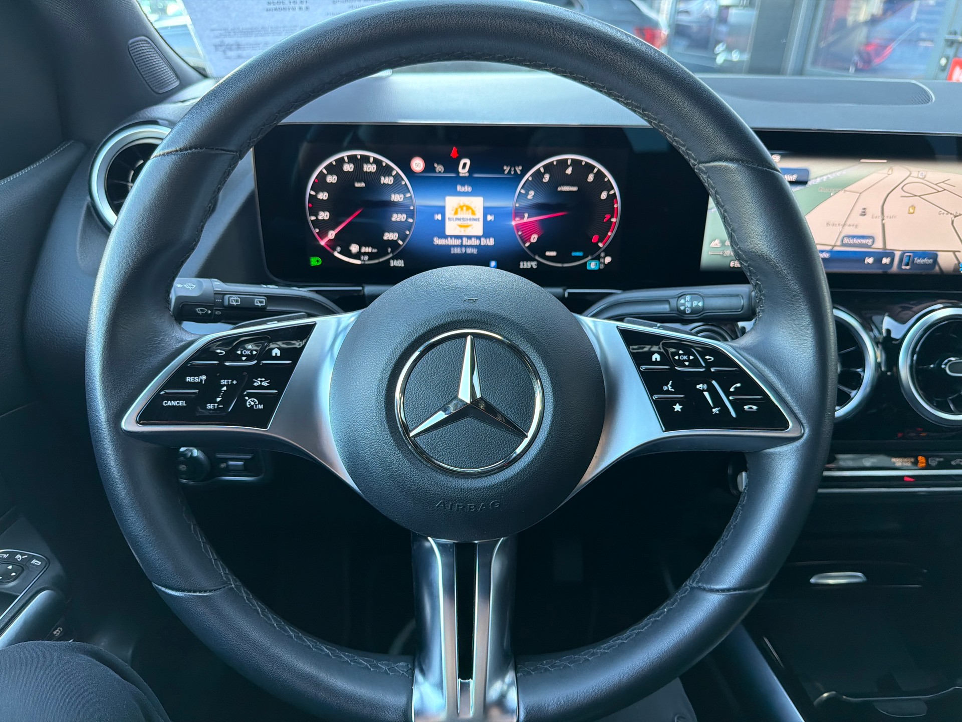 MERCEDES-BENZ B 180 7G-DCT-image-18