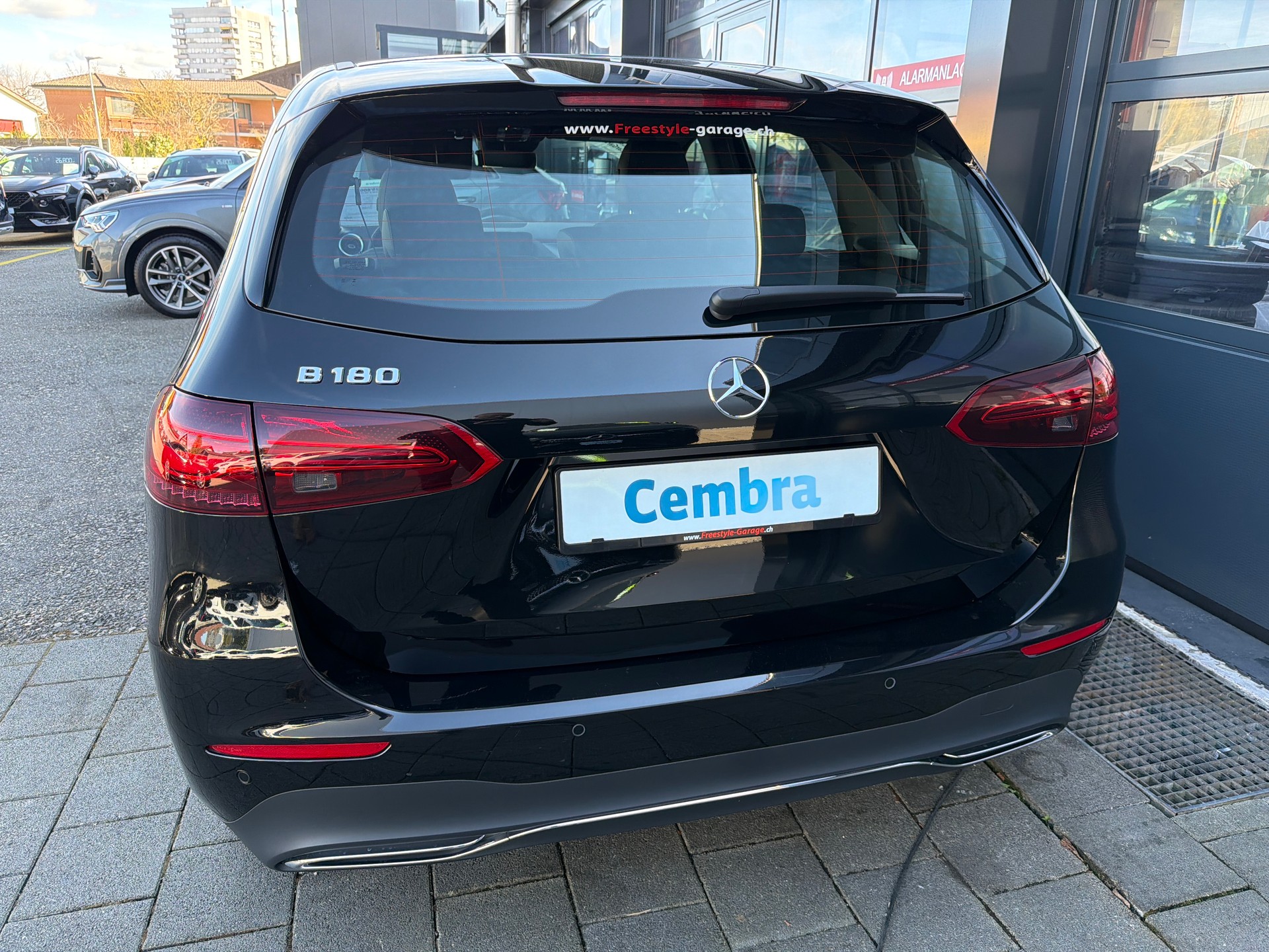 MERCEDES-BENZ B 180 7G-DCT-image-4