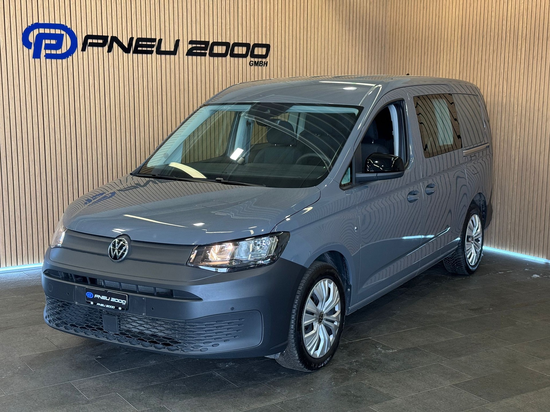VW Caddy Maxi 2.0 TDI-image-0