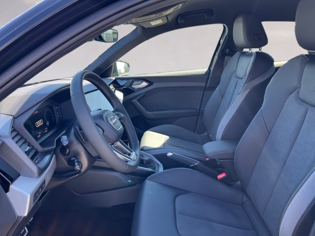 AUDI A1 Sportback 30 TFSI S Line Attraction S-tronic-image-9