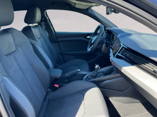 AUDI A1 Sportback 30 TFSI S Line Attraction S-tronic-image-16
