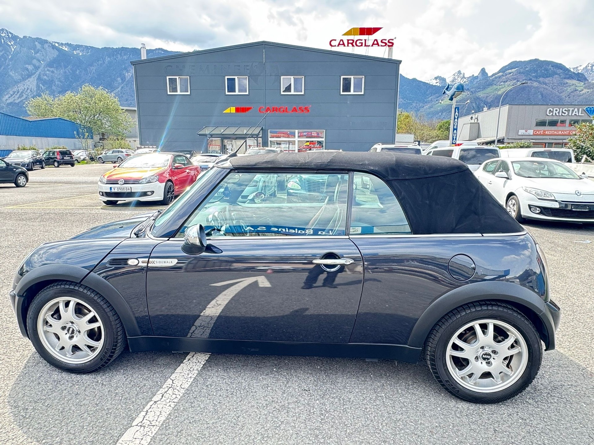 MINI Cooper Cabriolet-image-8