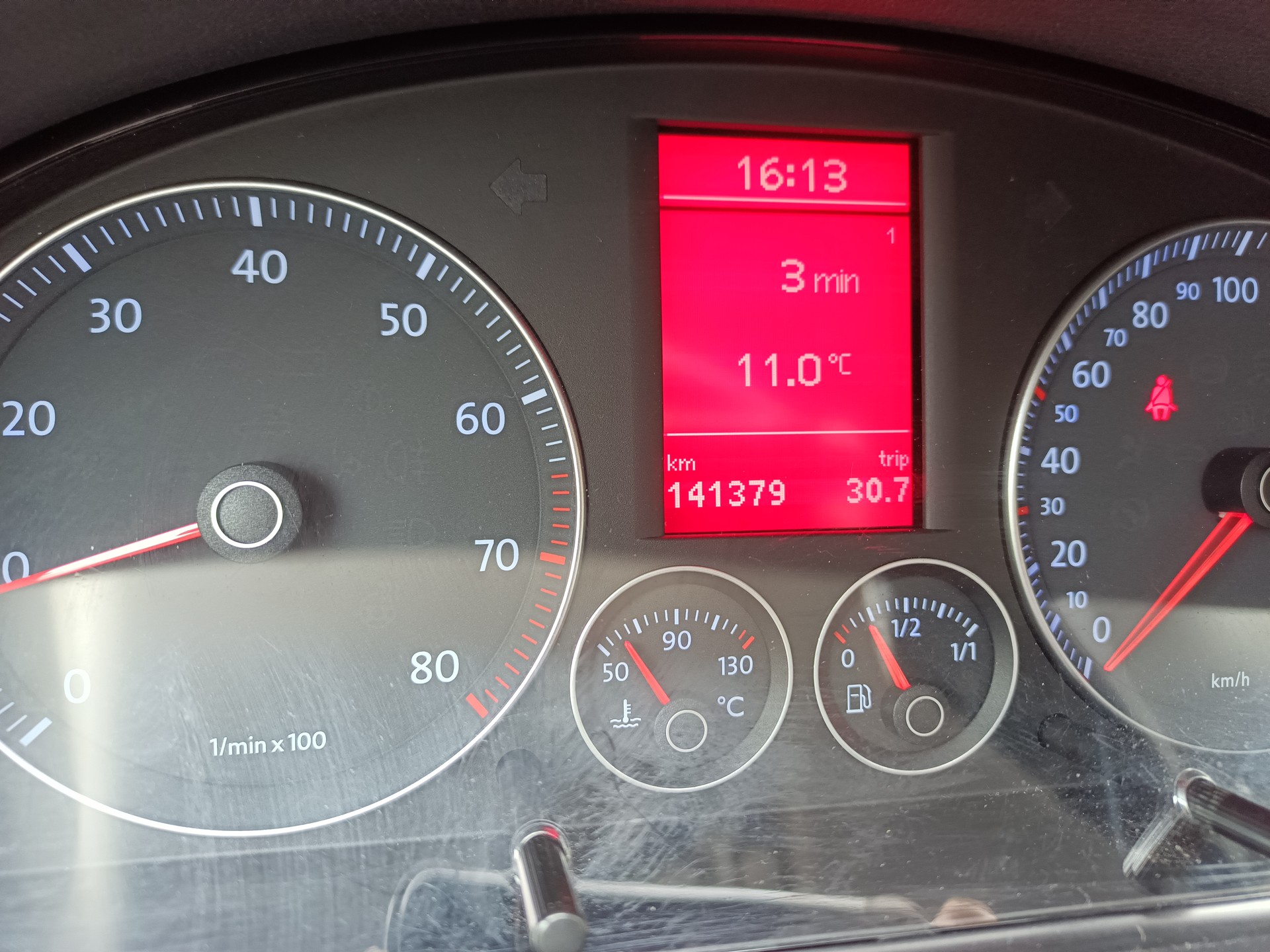 VW Touran 1.4 TSI Highline-image-11