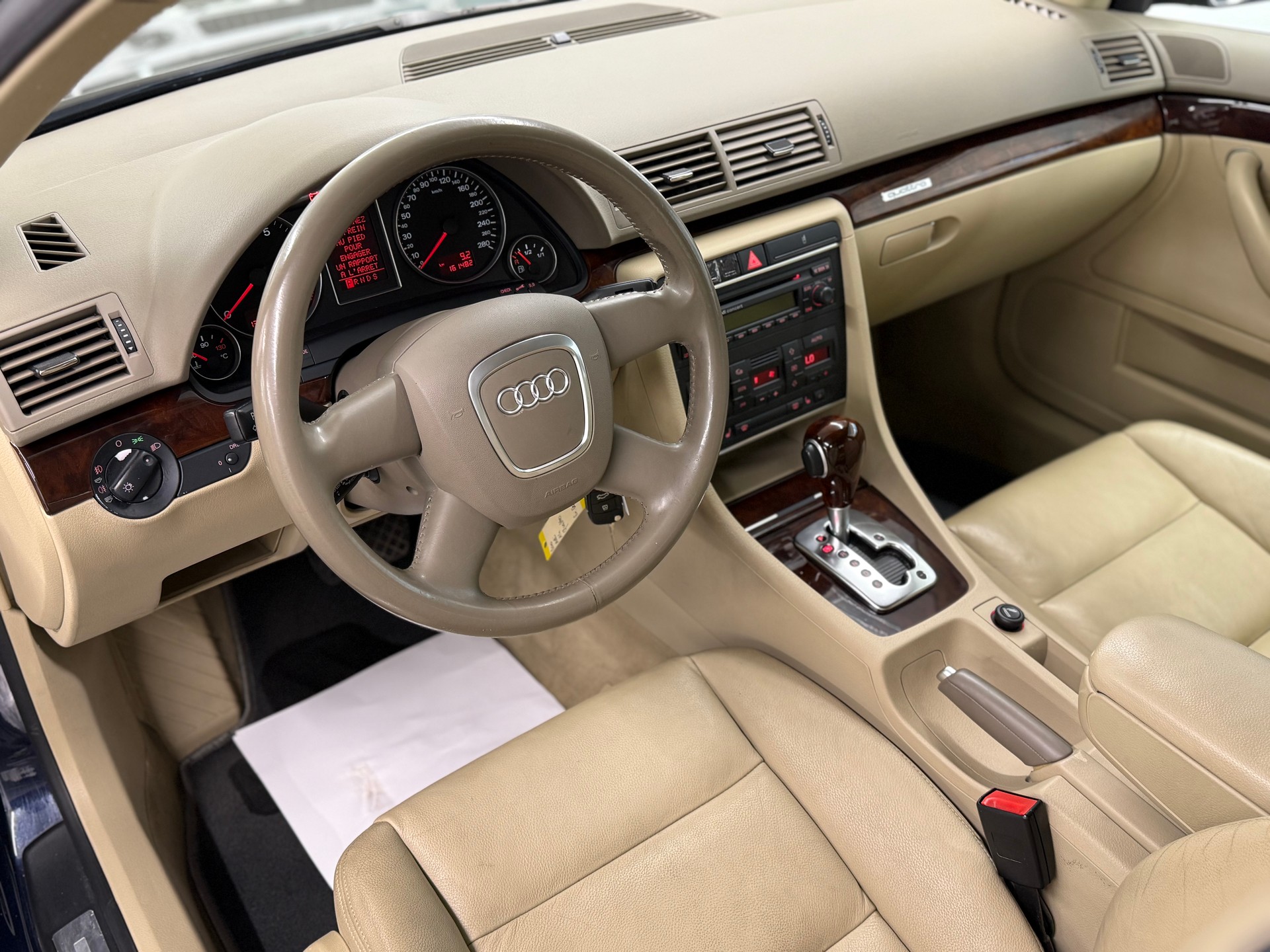 AUDI A4 Limousine 3.2 FSI QUATTRO + AHK-image-7
