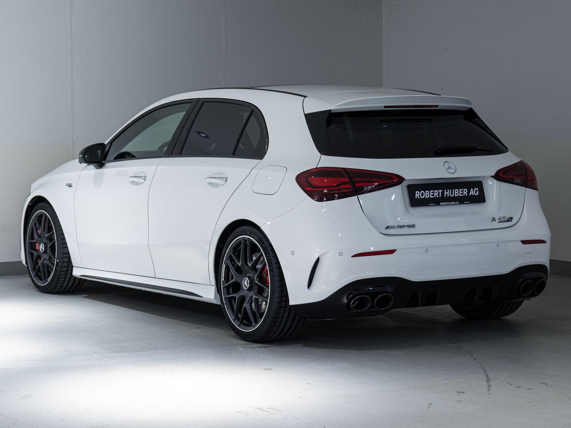 MERCEDES-BENZ A 45 S AMG 4MATIC+-image-3