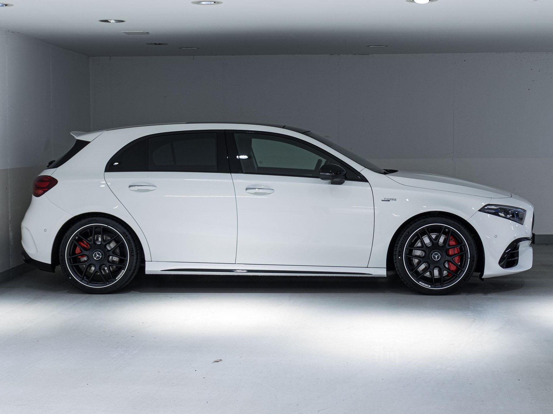 MERCEDES-BENZ A 45 S AMG 4MATIC+-image-1