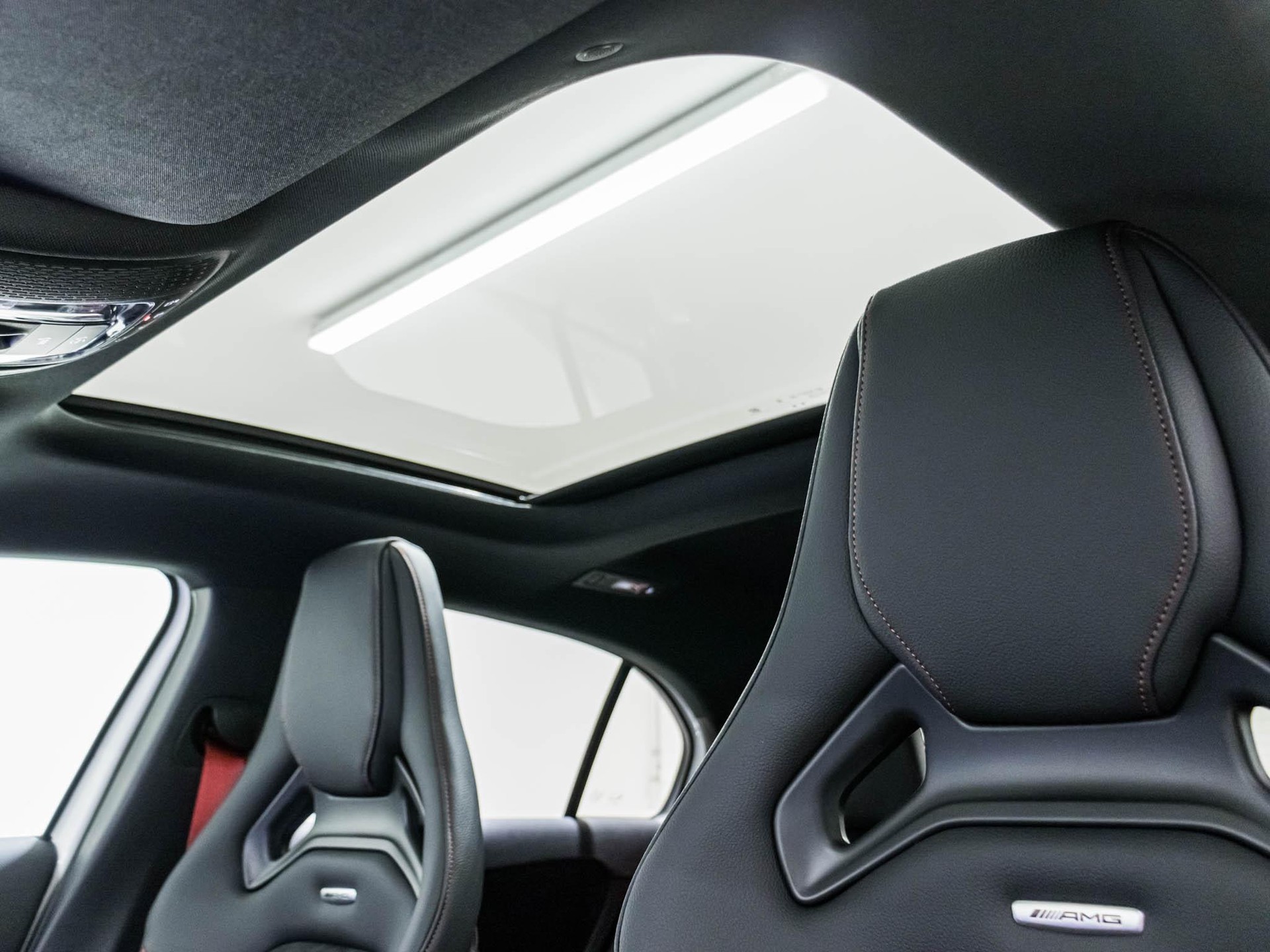 MERCEDES-BENZ A 45 S AMG 4MATIC+-image-8