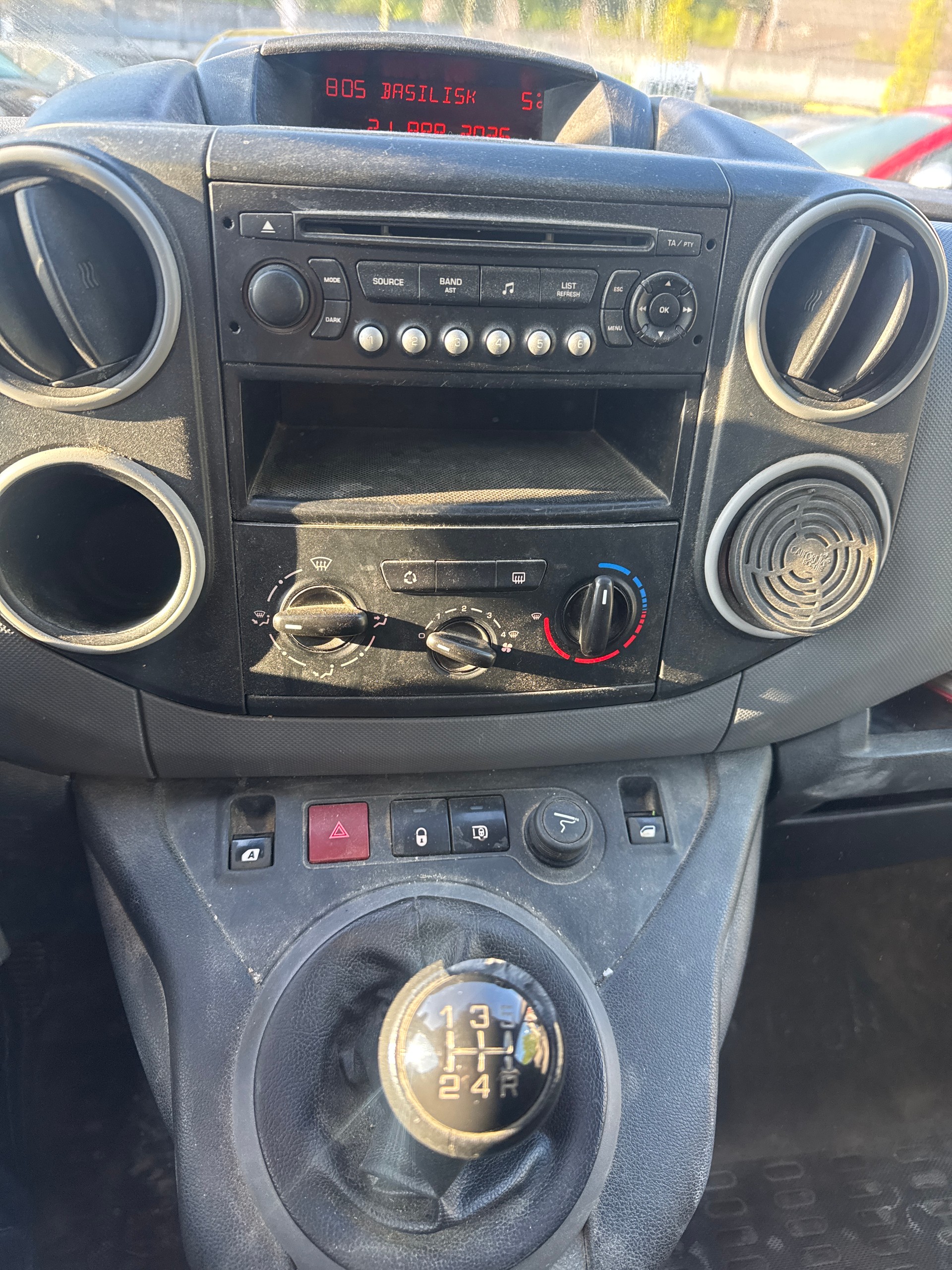 CITROEN Berlingo 1.6 HDi 600 Komfort (Confort)-image-9