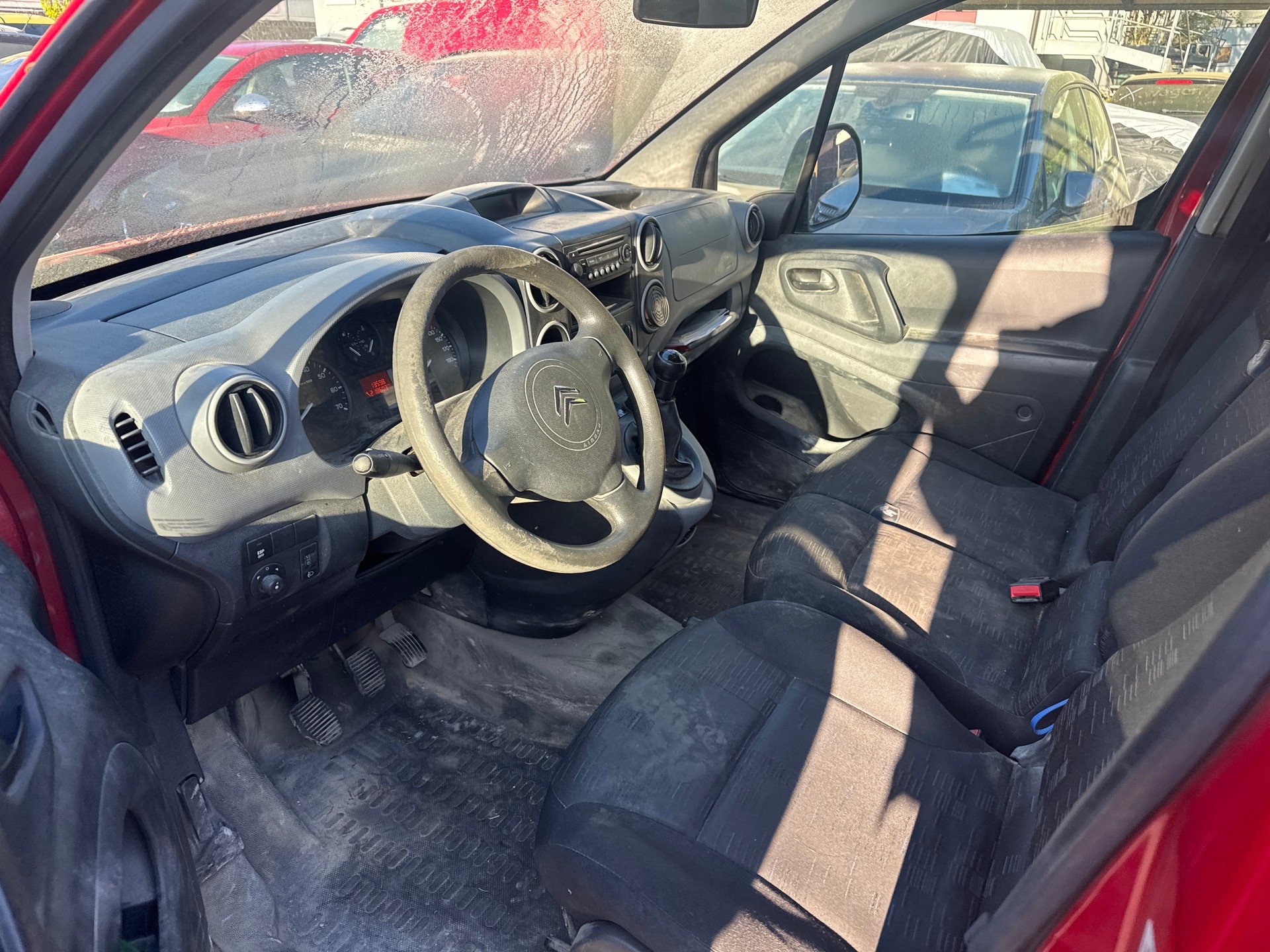 CITROEN Berlingo 1.6 HDi 600 Komfort (Confort)-image-6