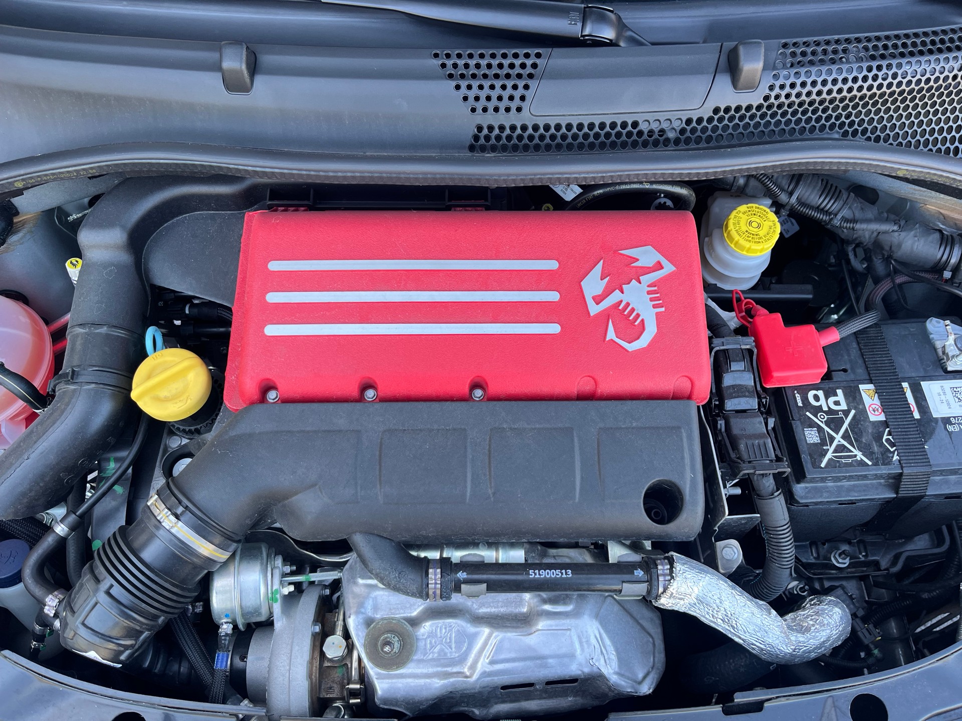 FIAT 695 1.4 16V Turbo Abarth Turismo-image-11
