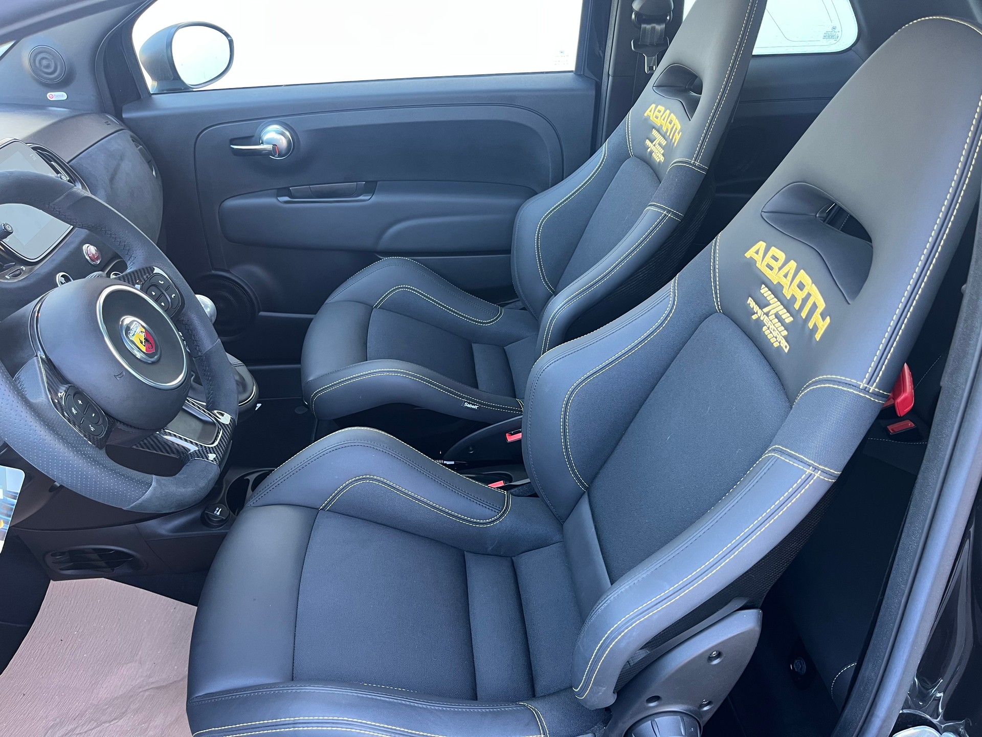 FIAT 695 1.4 16V Turbo Abarth Turismo-image-5