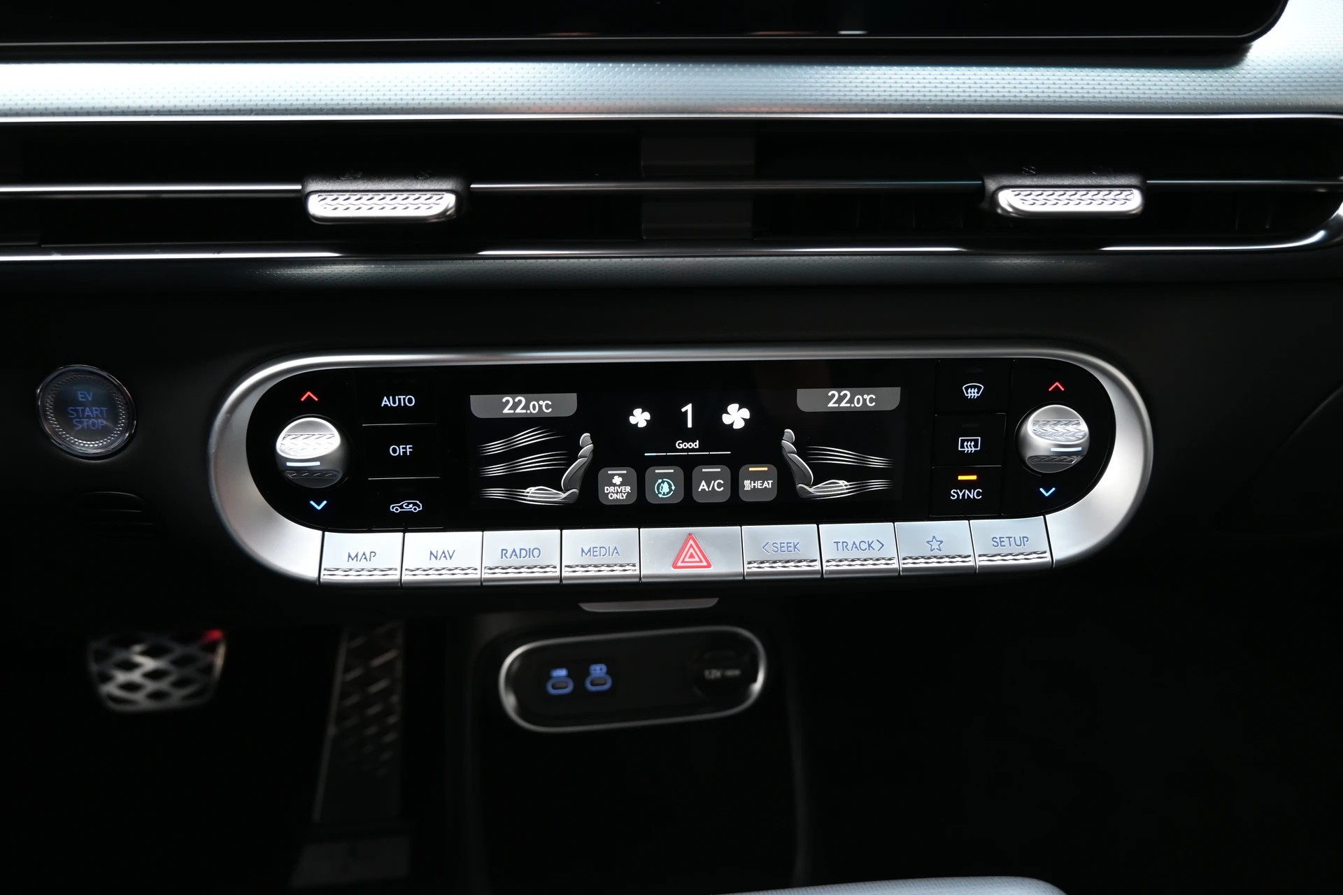 GENESIS GV60 77.4 kWh Sport Plus AWD 490PS 4X4 (CH Auto) + Werksgarantie 09.2029-image-18
