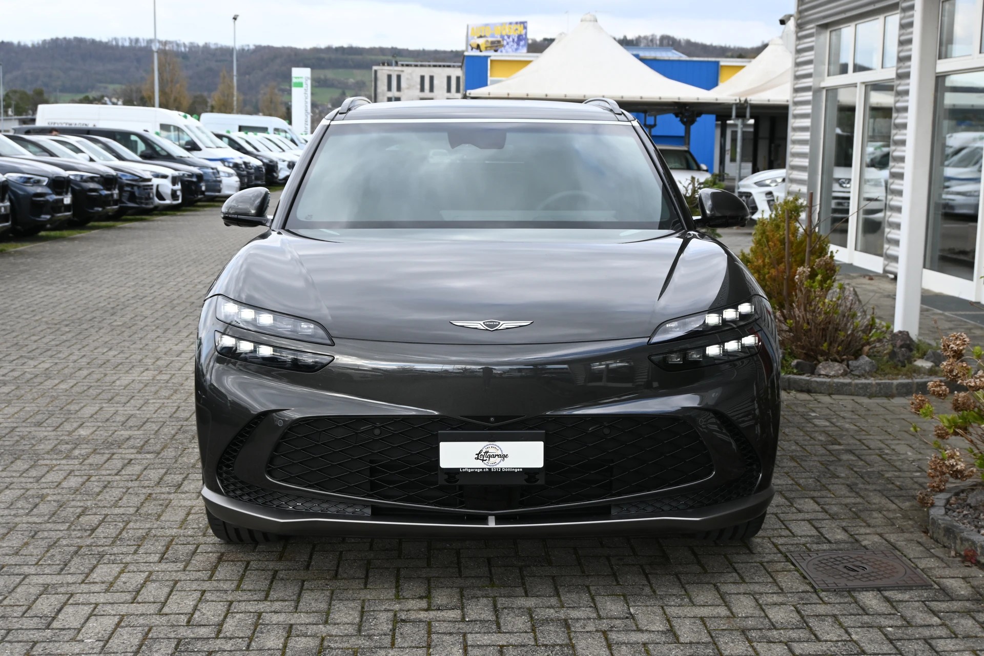 GENESIS GV60 77.4 kWh Sport Plus AWD 490PS 4X4 (CH Auto) + Werksgarantie 09.2029-showroom-element-2