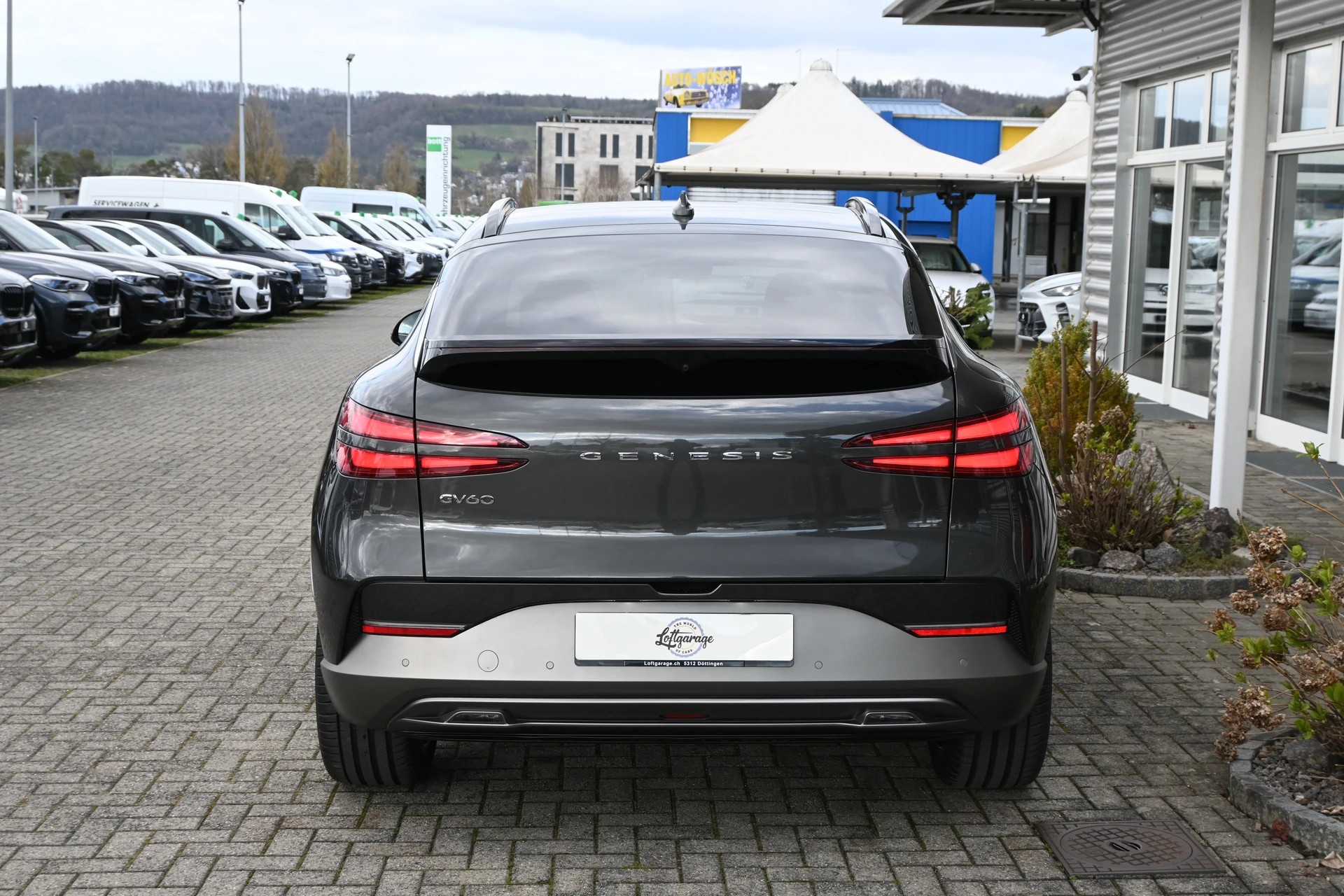 GENESIS GV60 77.4 kWh Sport Plus AWD 490PS 4X4 (CH Auto) + Werksgarantie 09.2029-showroom-element-3