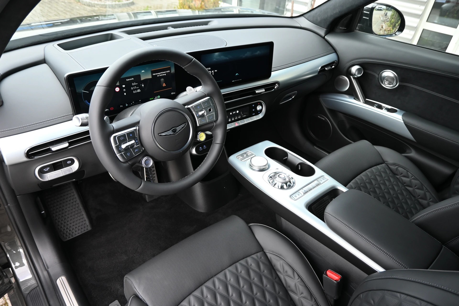 GENESIS GV60 77.4 kWh Sport Plus AWD 490PS 4X4 (CH Auto) + Werksgarantie 09.2029-image-9