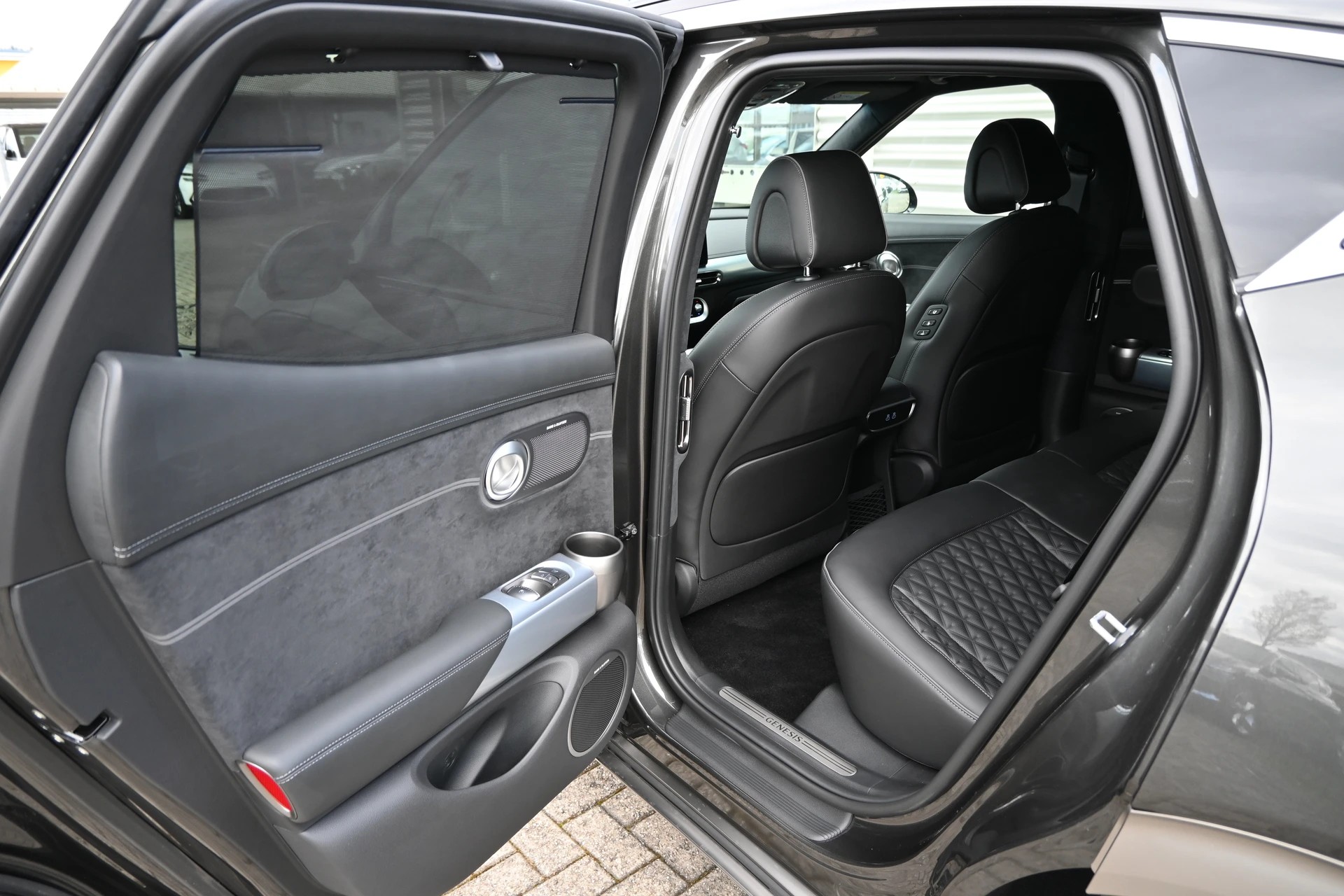 GENESIS GV60 77.4 kWh Sport Plus AWD 490PS 4X4 (CH Auto) + Werksgarantie 09.2029-image-15