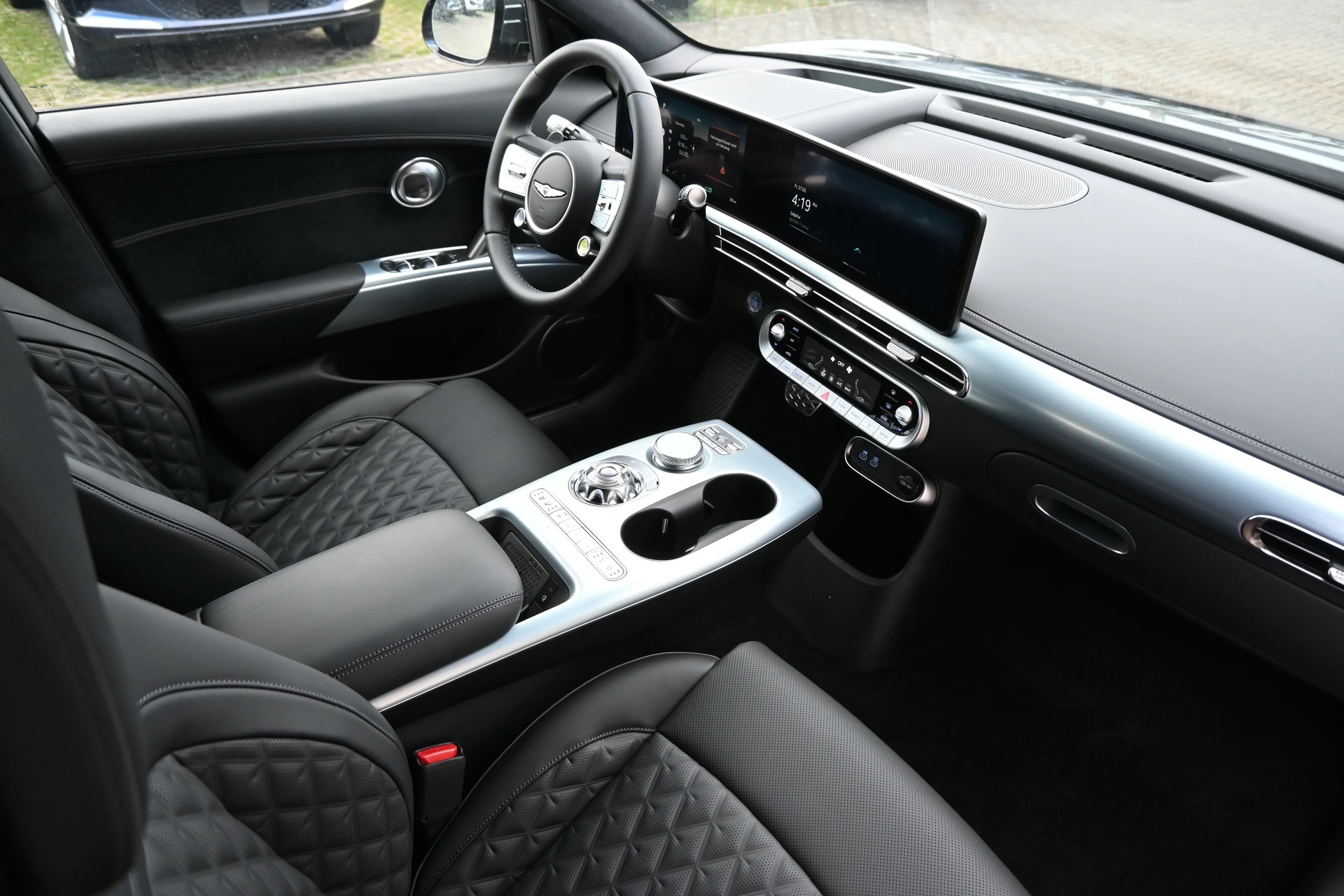 GENESIS GV60 77.4 kWh Sport Plus AWD 490PS 4X4 (CH Auto) + Werksgarantie 09.2029-image-11