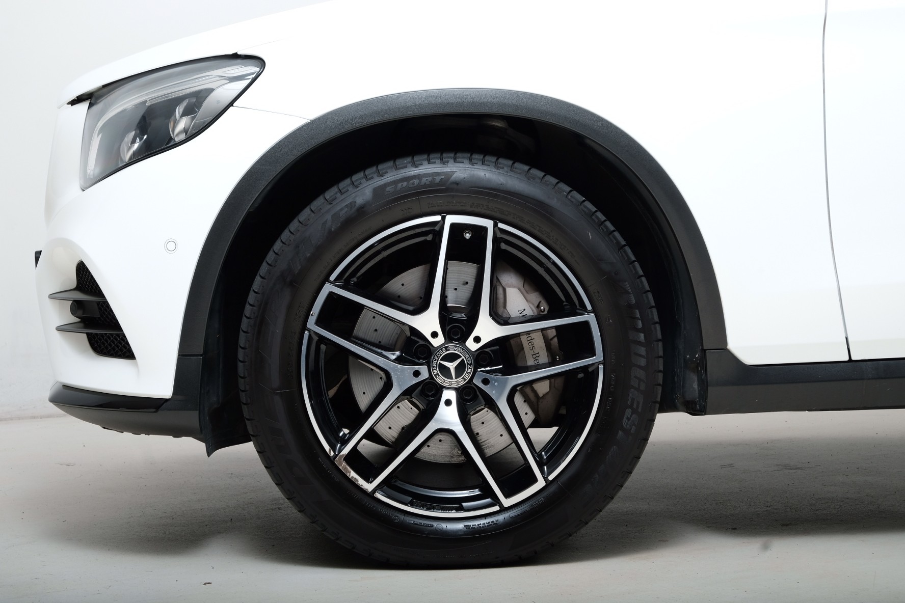 MERCEDES-BENZ GLC 250 d AMG Line 4Matic 9G-Tronic-image-2