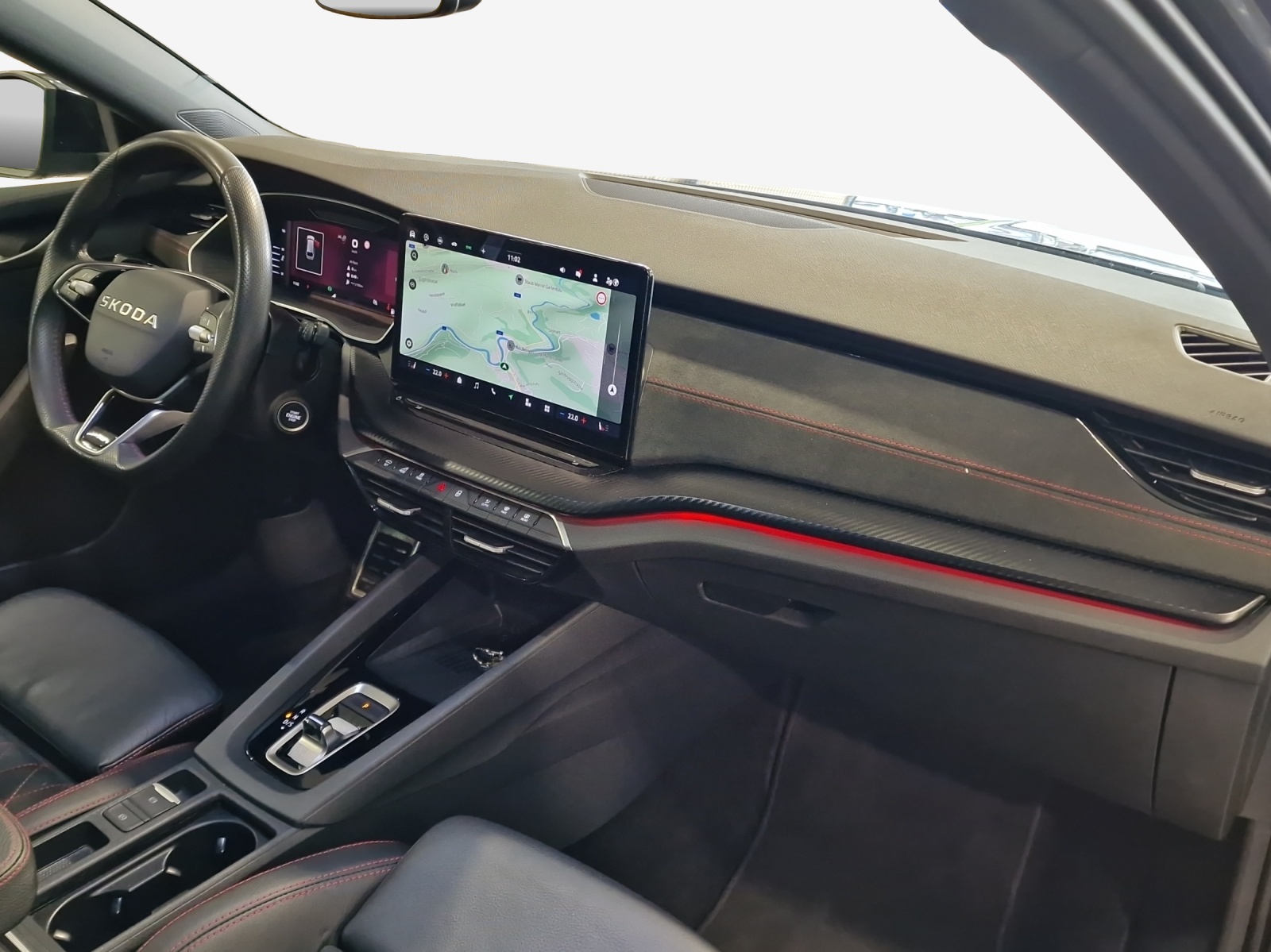 SKODA Octavia Combi 2.0 TSI DSG RS-image-13