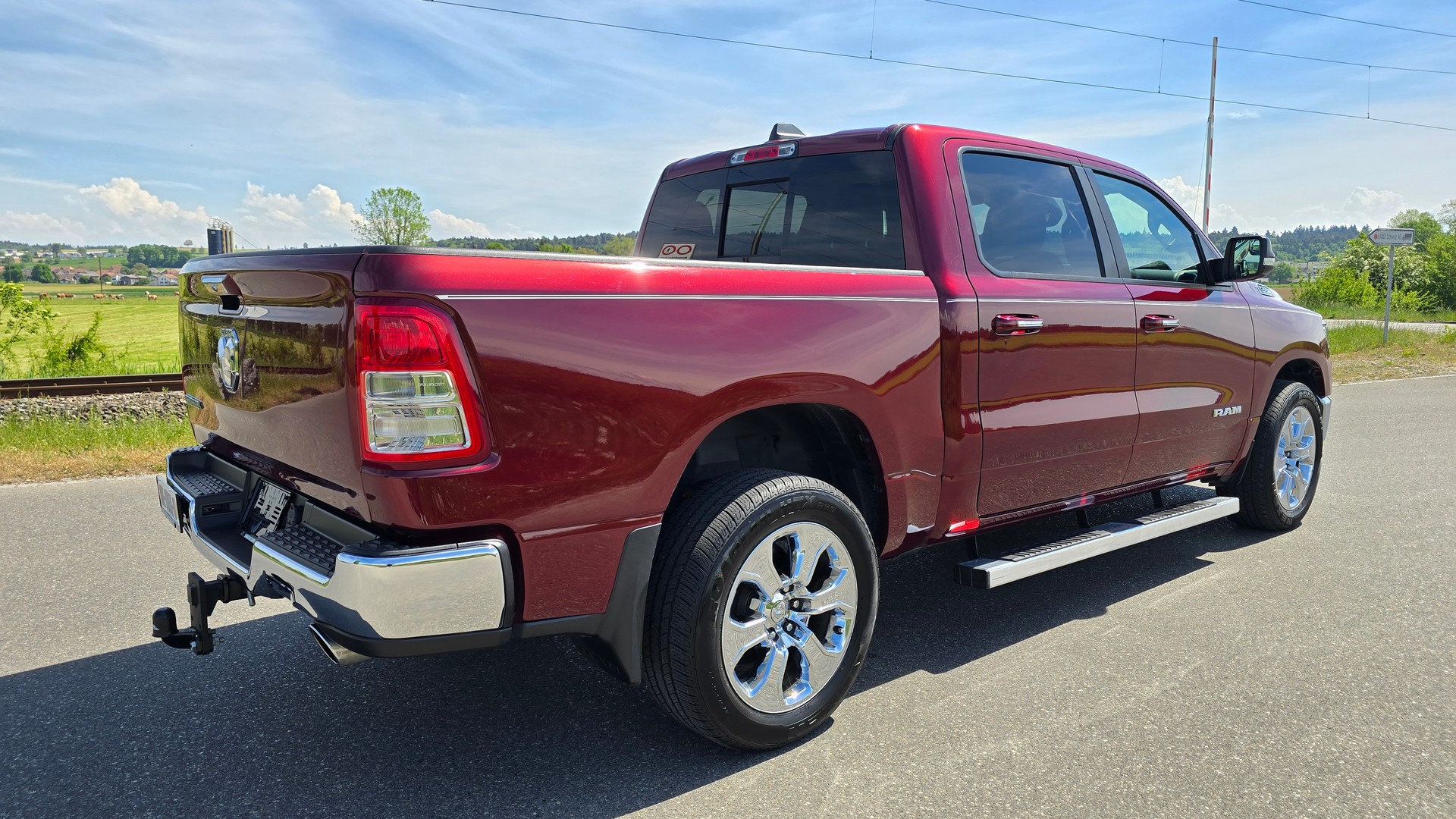 DODGE 1500 Crew Cab 5.7 Hemi Bighorn-image-8